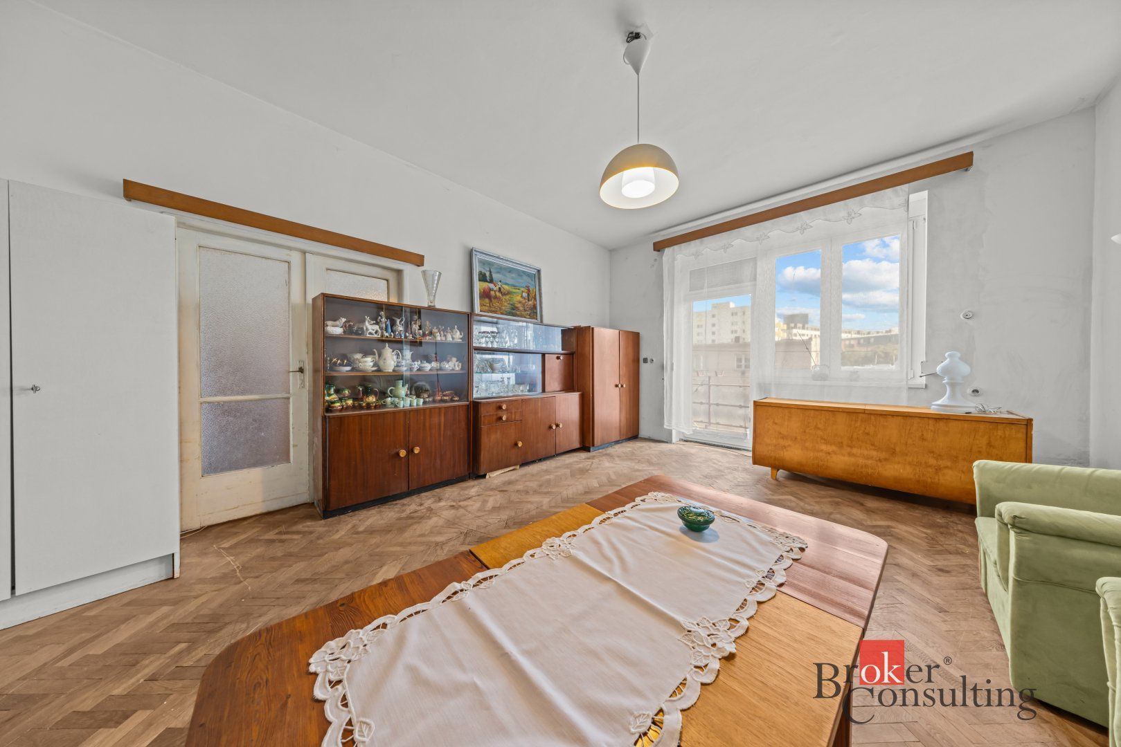 Na predaj priestranný 3 izbový byt - Záhradnícka ulica Bratislava – foto 3