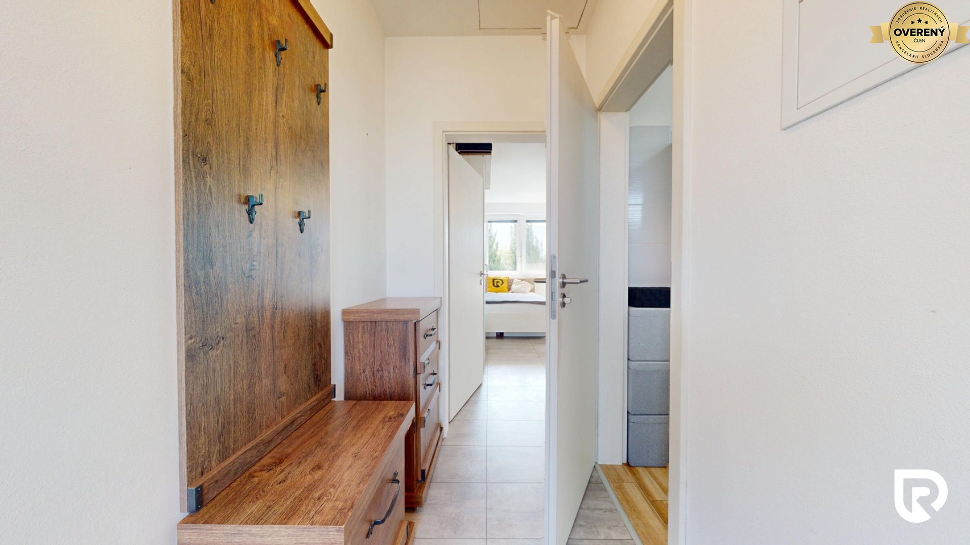 1-IZB. BYT 38m²+7m² BALKÓN | PARKOVANIE | PODUNAJSKÉ BISKUPICE – foto 3