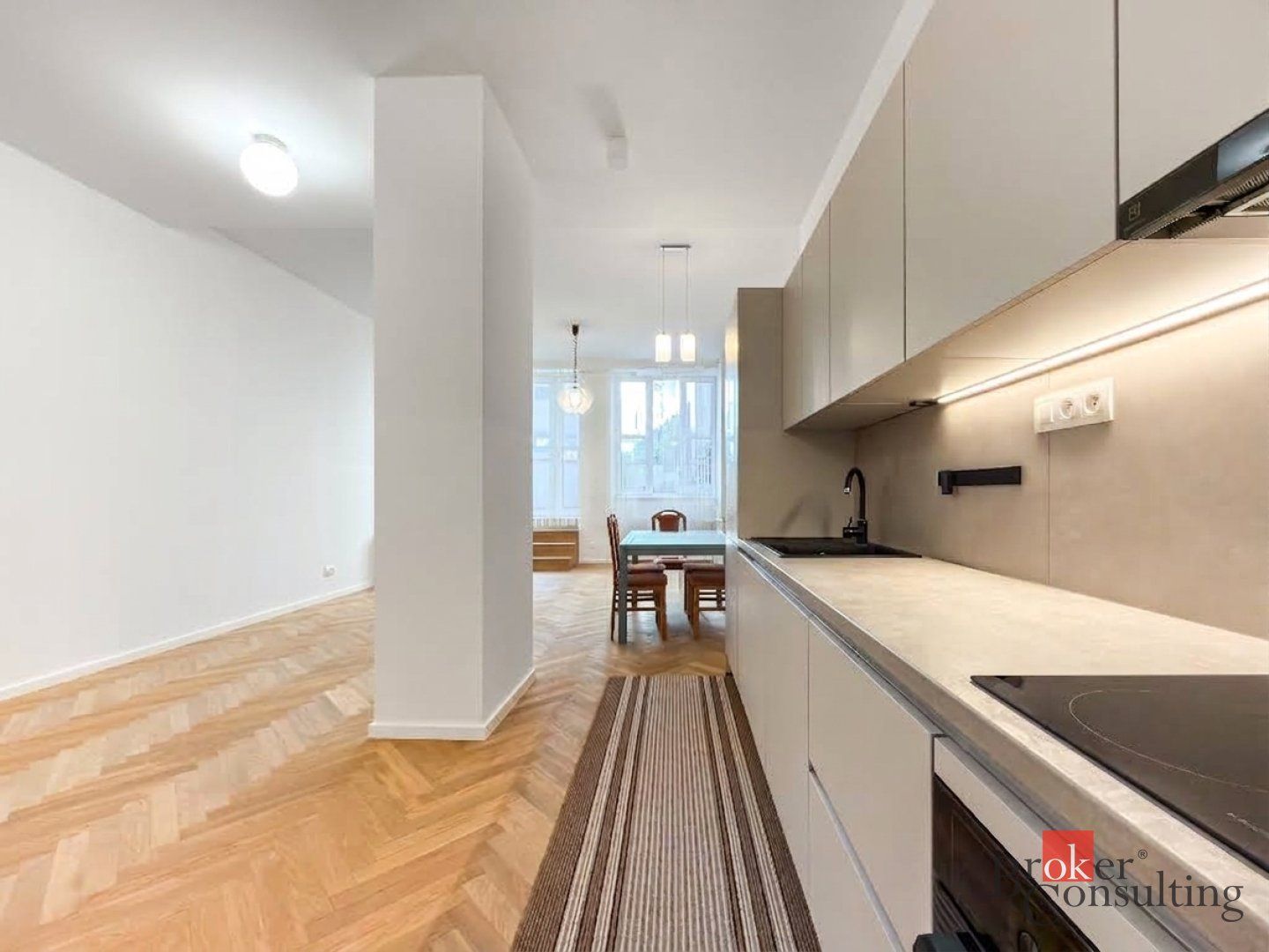 Nový 2i byt s terasou v UNO Poštová Residence – foto 3