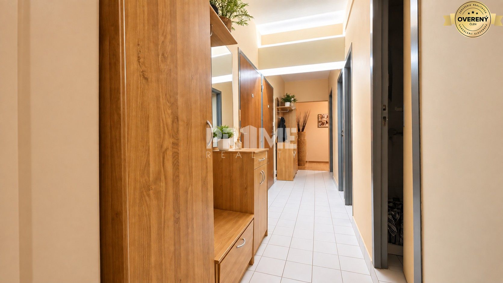 Priestranný 3-izbový byt s loggiou, Romanova ul., Petržalka – foto 9