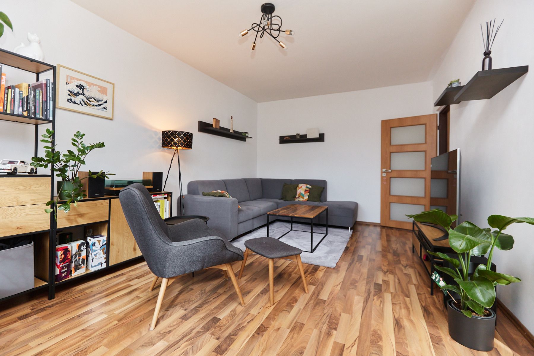 3 izb.byt s loggiou-zariadený,ul.narcisová,Košice-západ – foto 2