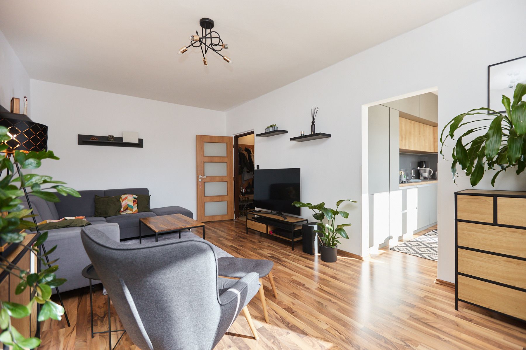 3 izb.byt s loggiou-zariadený,ul.narcisová,Košice-západ