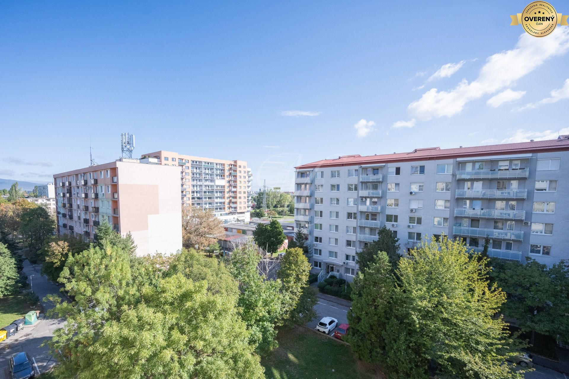 Zariadený 2i byt s 2 balkónmi, Ostredky – foto 9