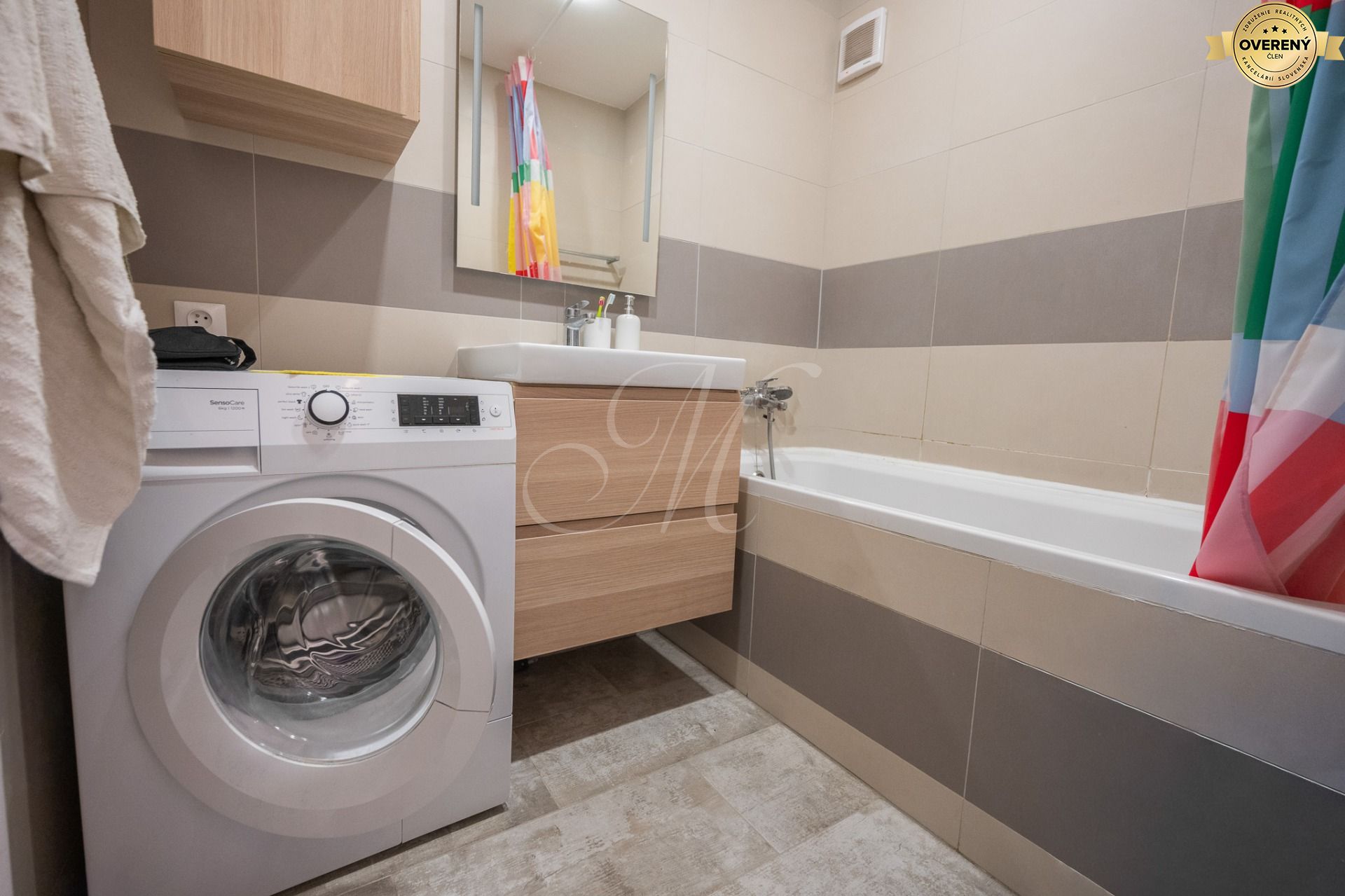 Zariadený 2i byt s 2 balkónmi, Ostredky – foto 8