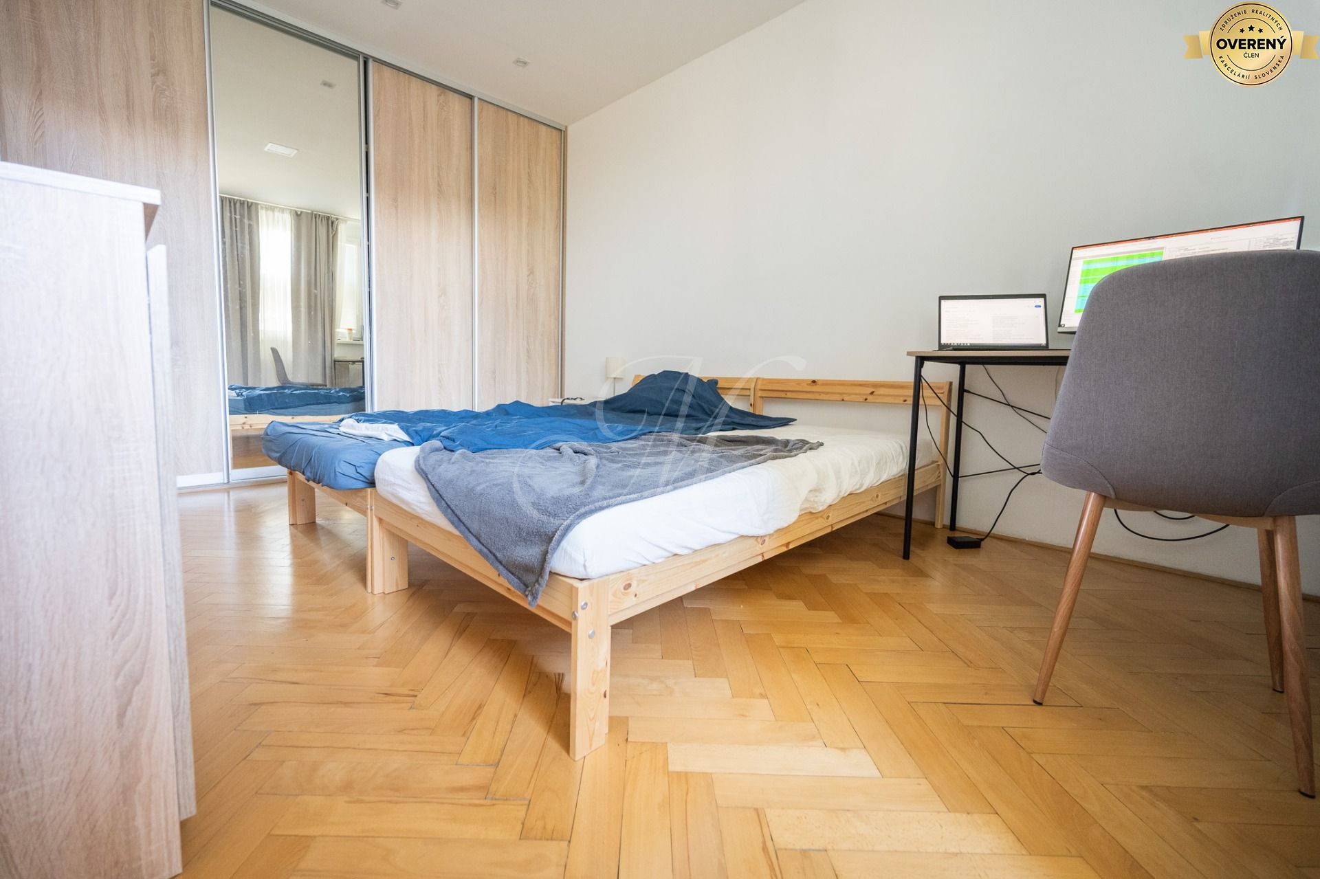 Zariadený 2i byt s 2 balkónmi, Ostredky – foto 6