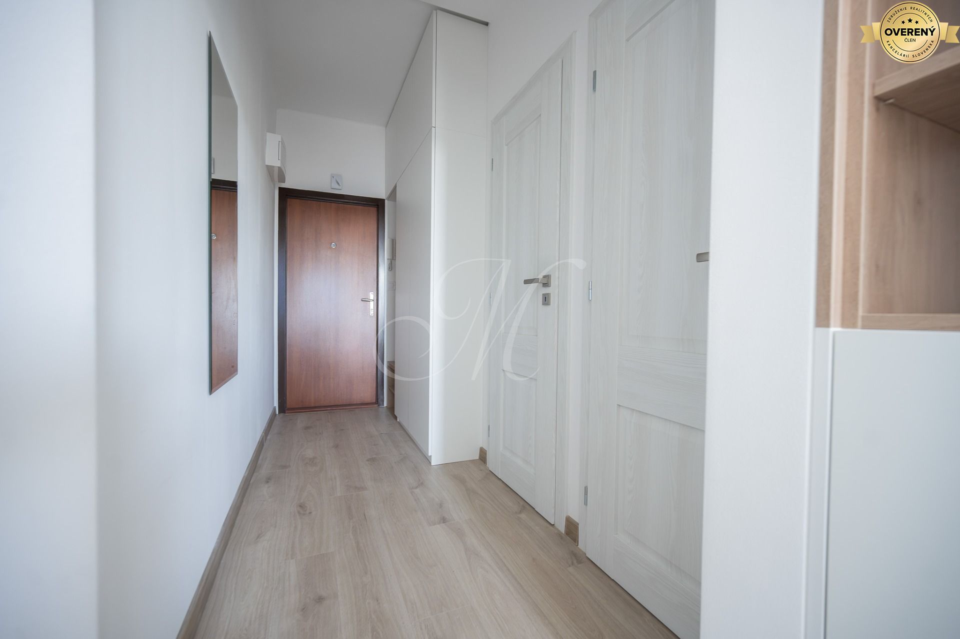 Zrekonštruovaná garsónka s loggiou, Krasňany – foto 9