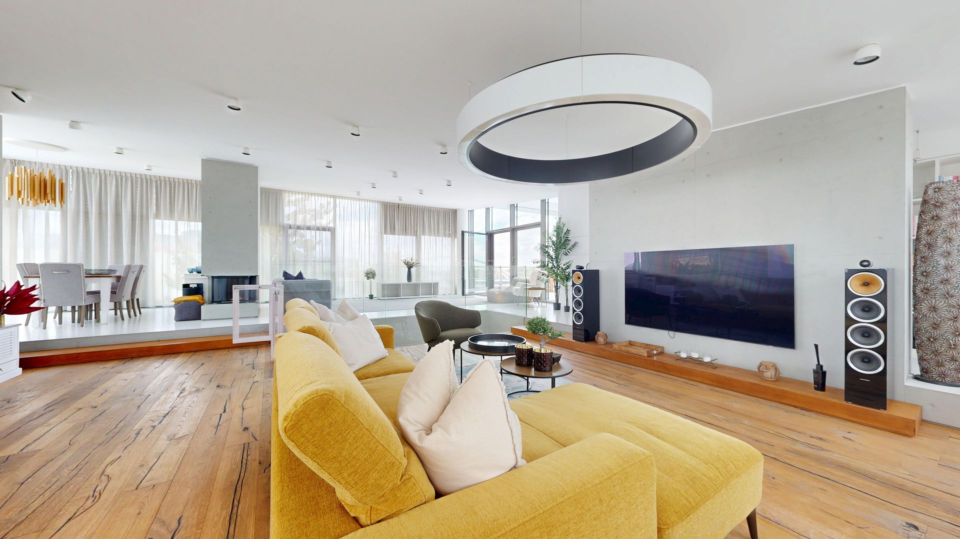 PENTHOUSE v Eurovei s terasou, zeleňou a výhľadom na Dunaj – foto 7