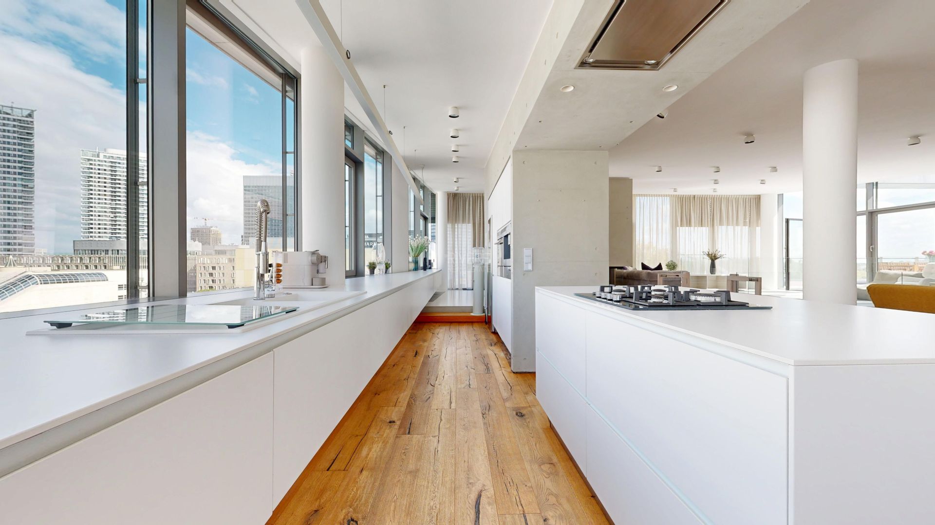 PENTHOUSE v Eurovei s terasou, zeleňou a výhľadom na Dunaj – foto 10
