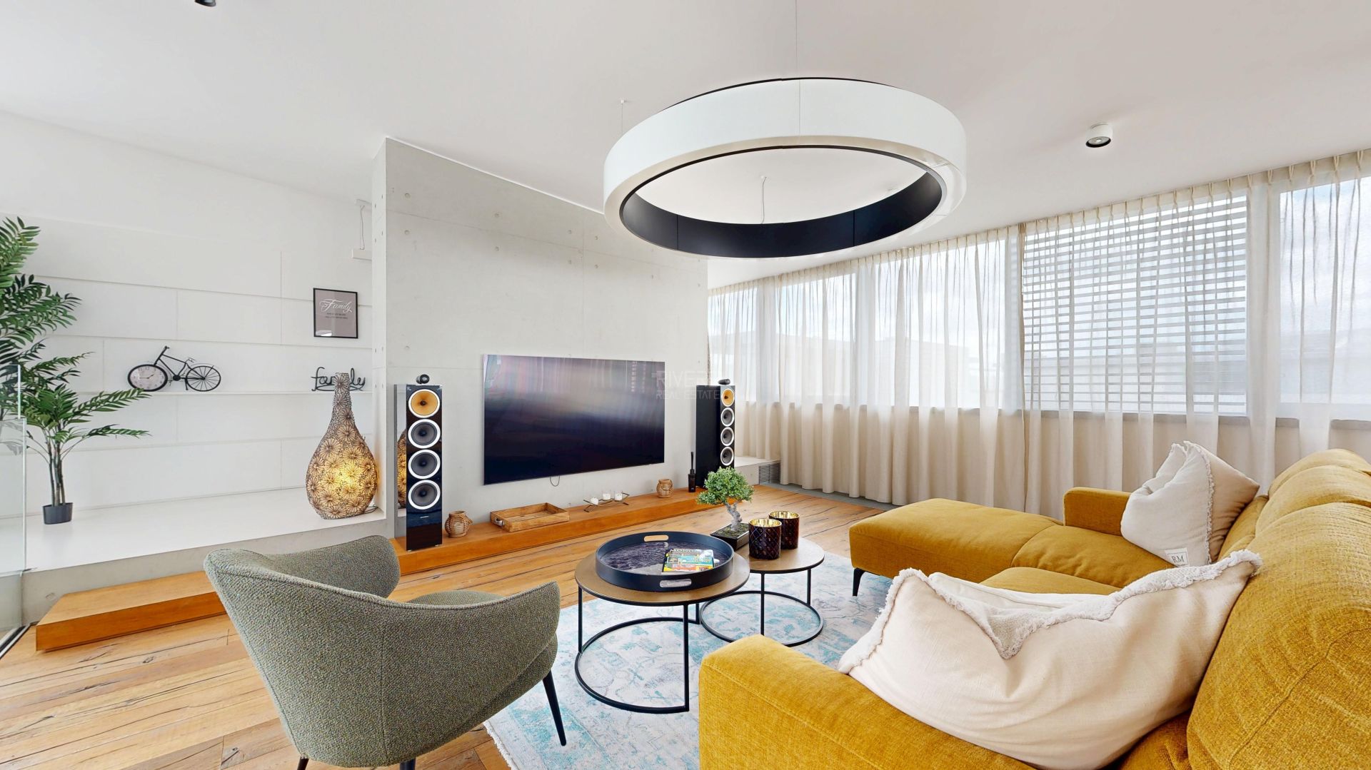 PENTHOUSE v Eurovei s terasou, zeleňou a výhľadom na Dunaj – foto 4