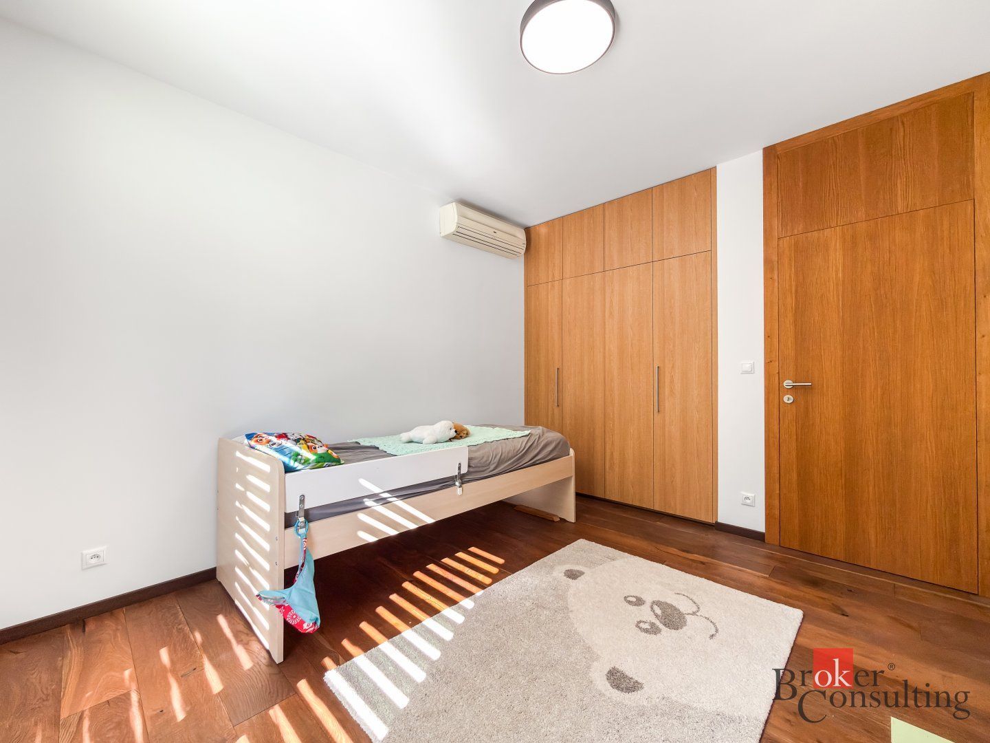 Nadštandardný 3,5i dvojpodlažný byt so záhradou na Kolibe – foto 8