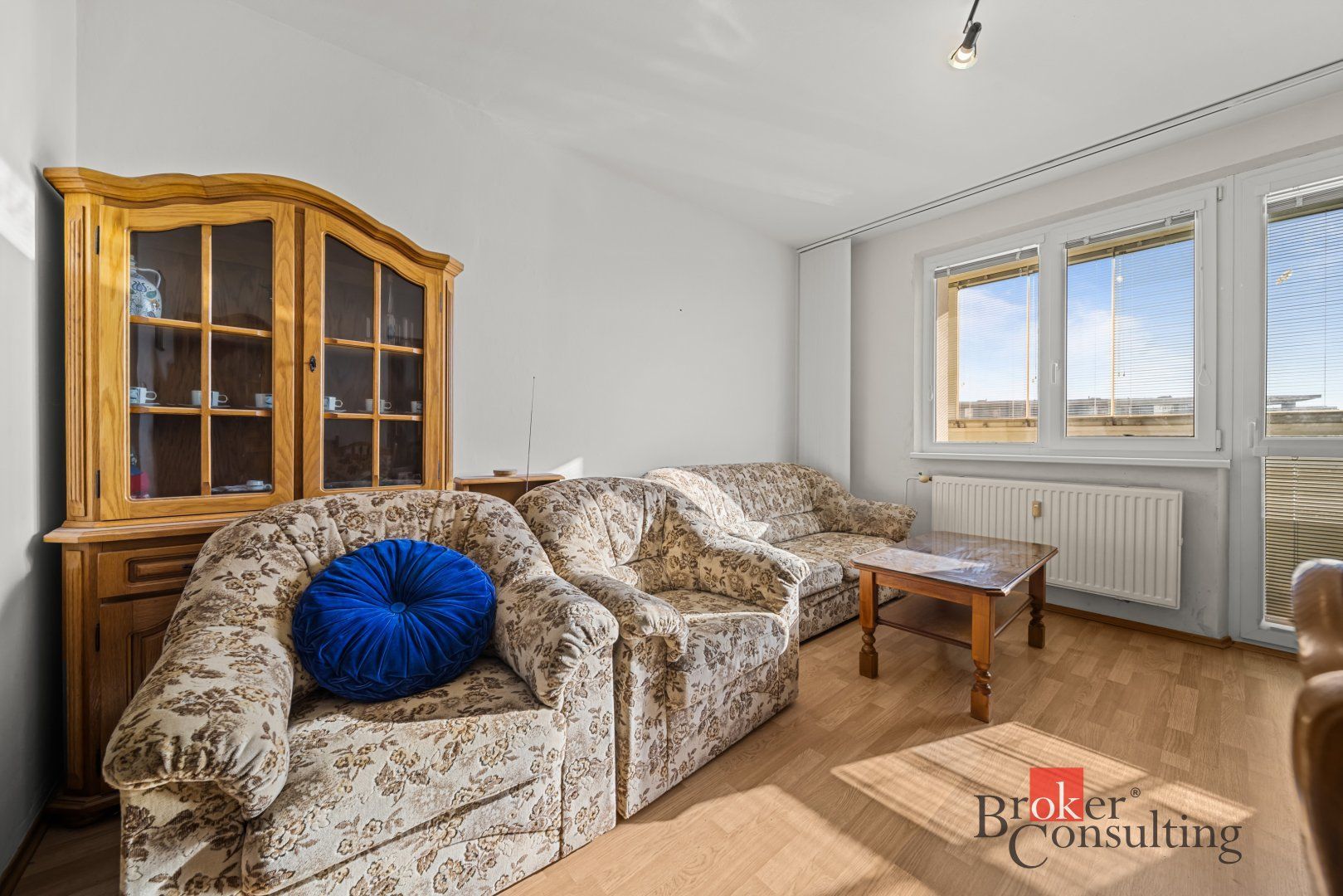 Slnečný 2‑izbový byt s balkónom aj lodžiou - kolískova ul. – foto 3