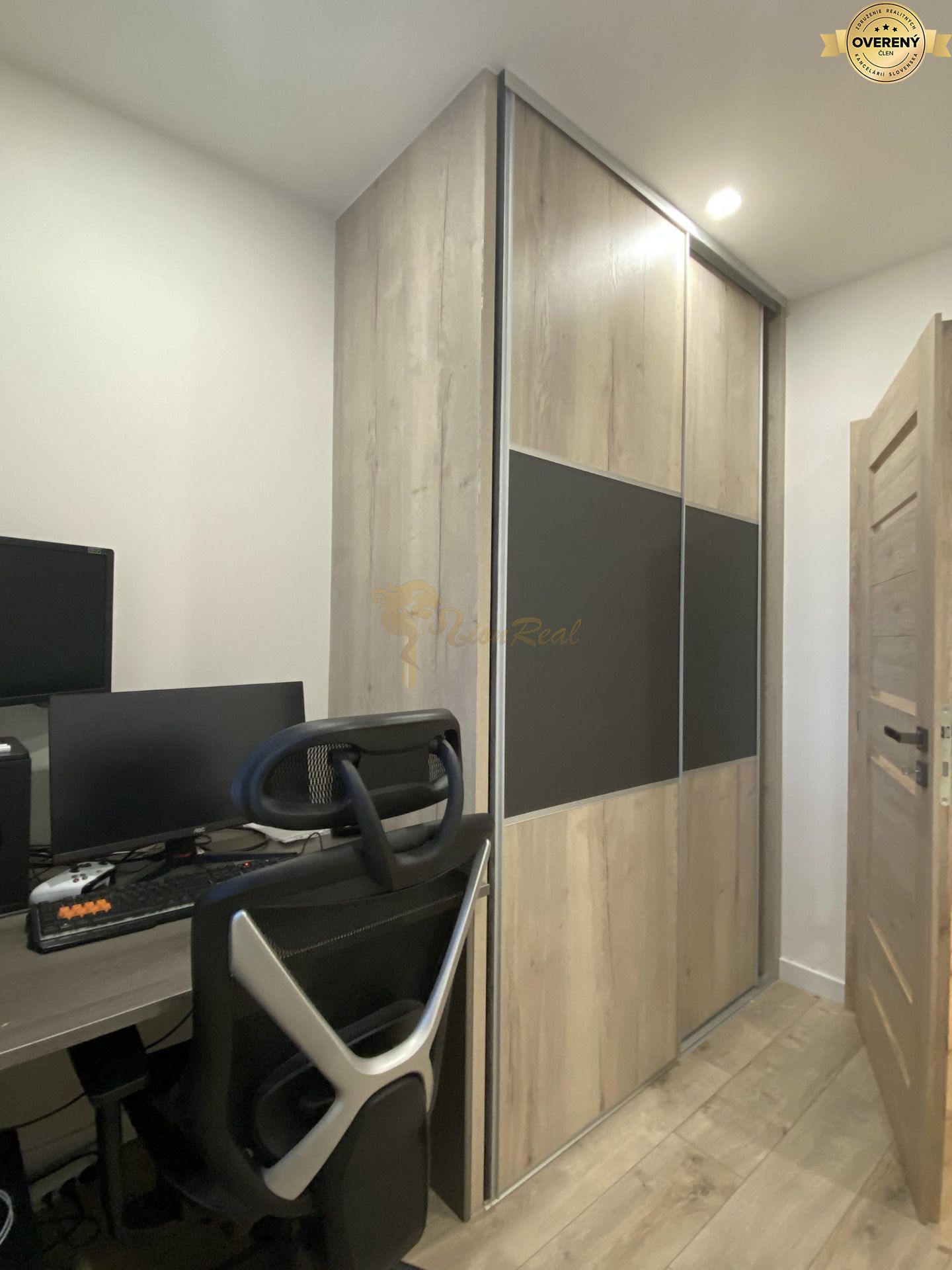 Zrekonštruovaný 3-izb. byt, ul. Smolenická, Petržalka, so zariadením – foto 9