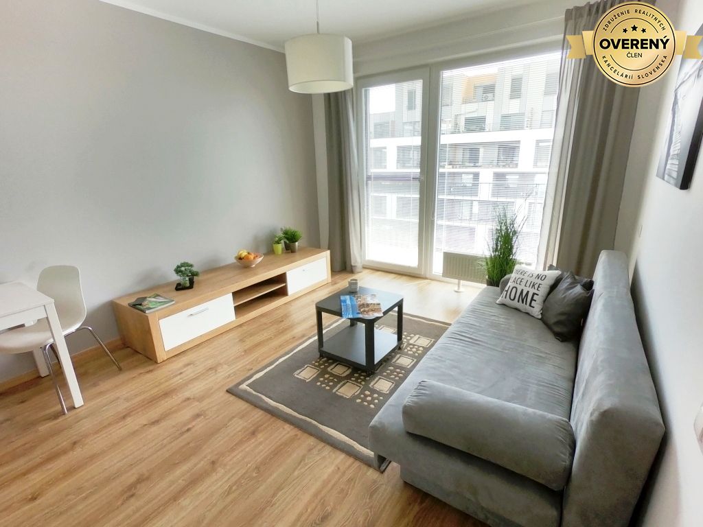 Tichý 1‑izb. byt s balkónom, výhľad do parku, Z. Chalupovej, Slnečnice – foto 6