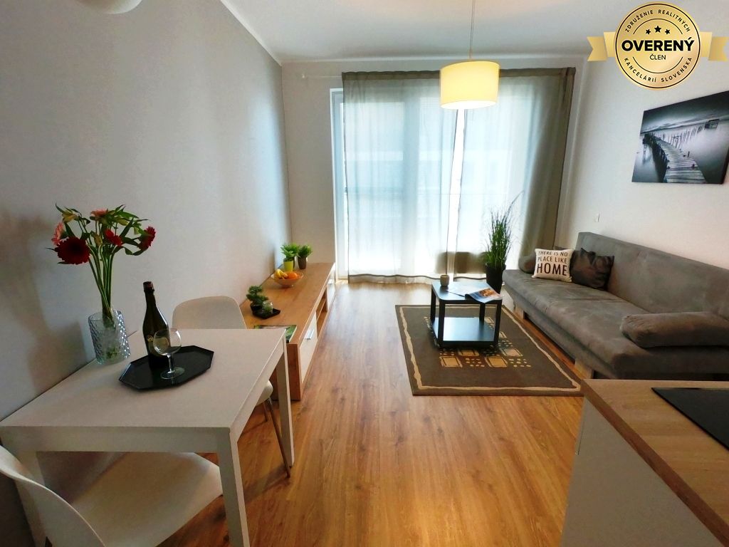 Tichý 1‑izb. byt s balkónom, výhľad do parku, Z. Chalupovej, Slnečnice – foto 2