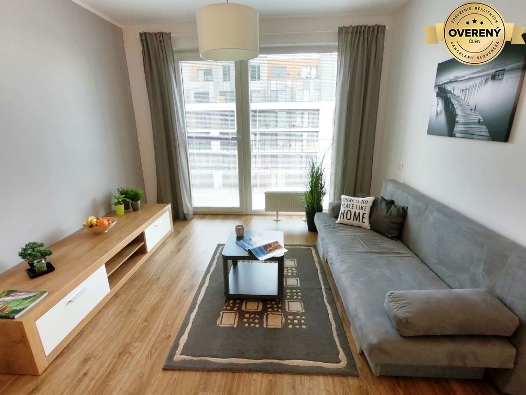 Tichý 1‑izb. byt s balkónom, výhľad do parku, Z. Chalupovej, Slnečnice – foto 5