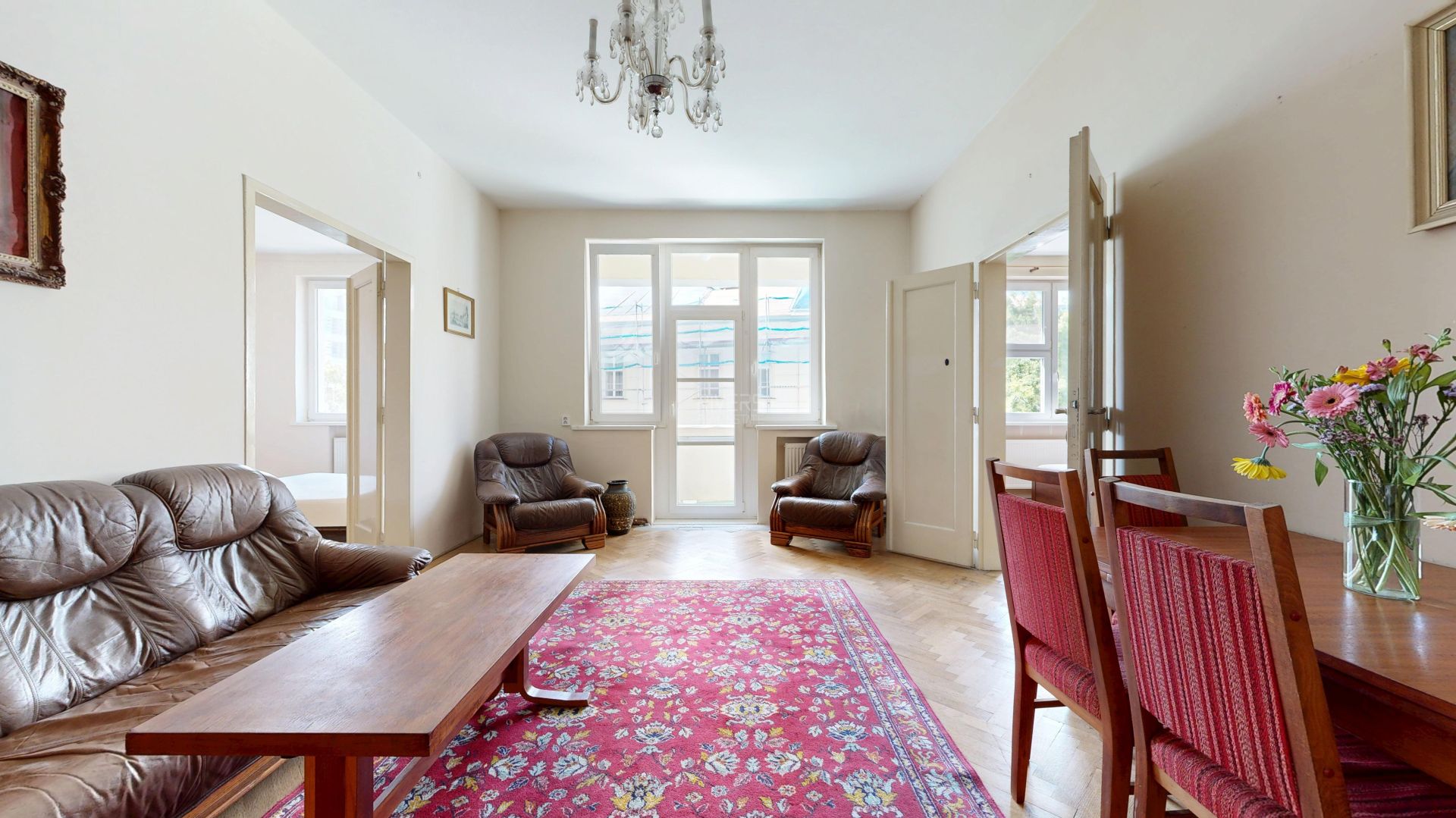 Centrum mesta_3,5‑izbový byt_pôvodný stav_loggia aj výťah – foto 5