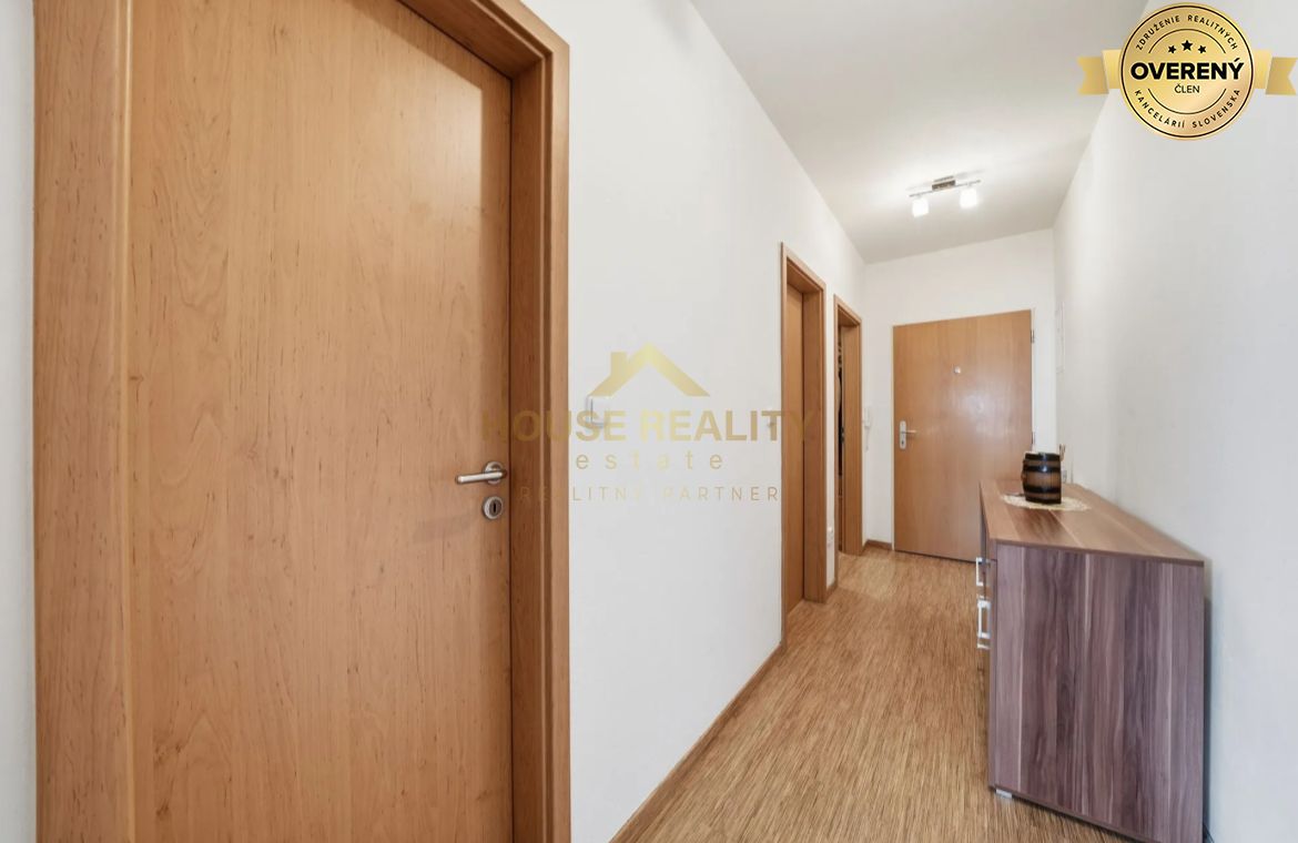 Obrovský 1 izbový byt s lodžiou, Kresánkova ulica, BA IV. Dlhé Diely – foto 10