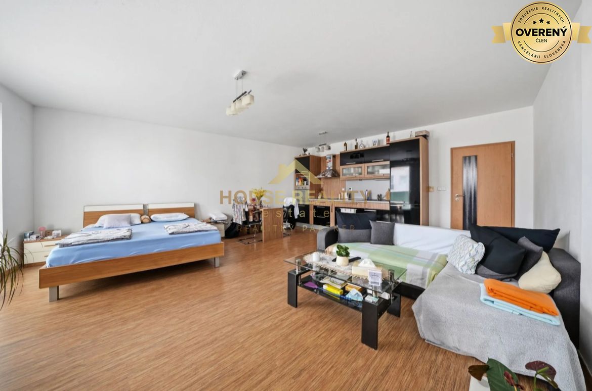 Obrovský 1 izbový byt s lodžiou, Kresánkova ulica, BA IV. Dlhé Diely – foto 4
