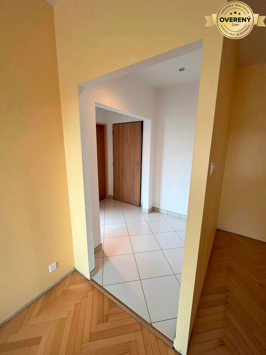 I Na predaj 2‑i byt s veľkou loggiou v Ružinove – Trávniky – foto 4