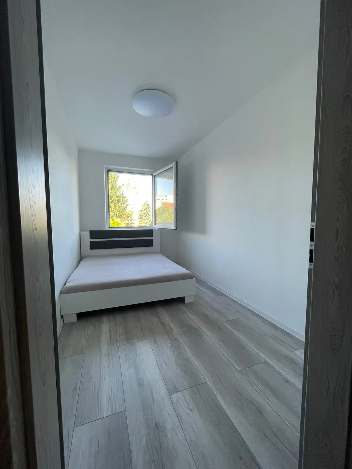 Prenájom zariadeného 2‑izbového bytu Bratislava II – foto 5