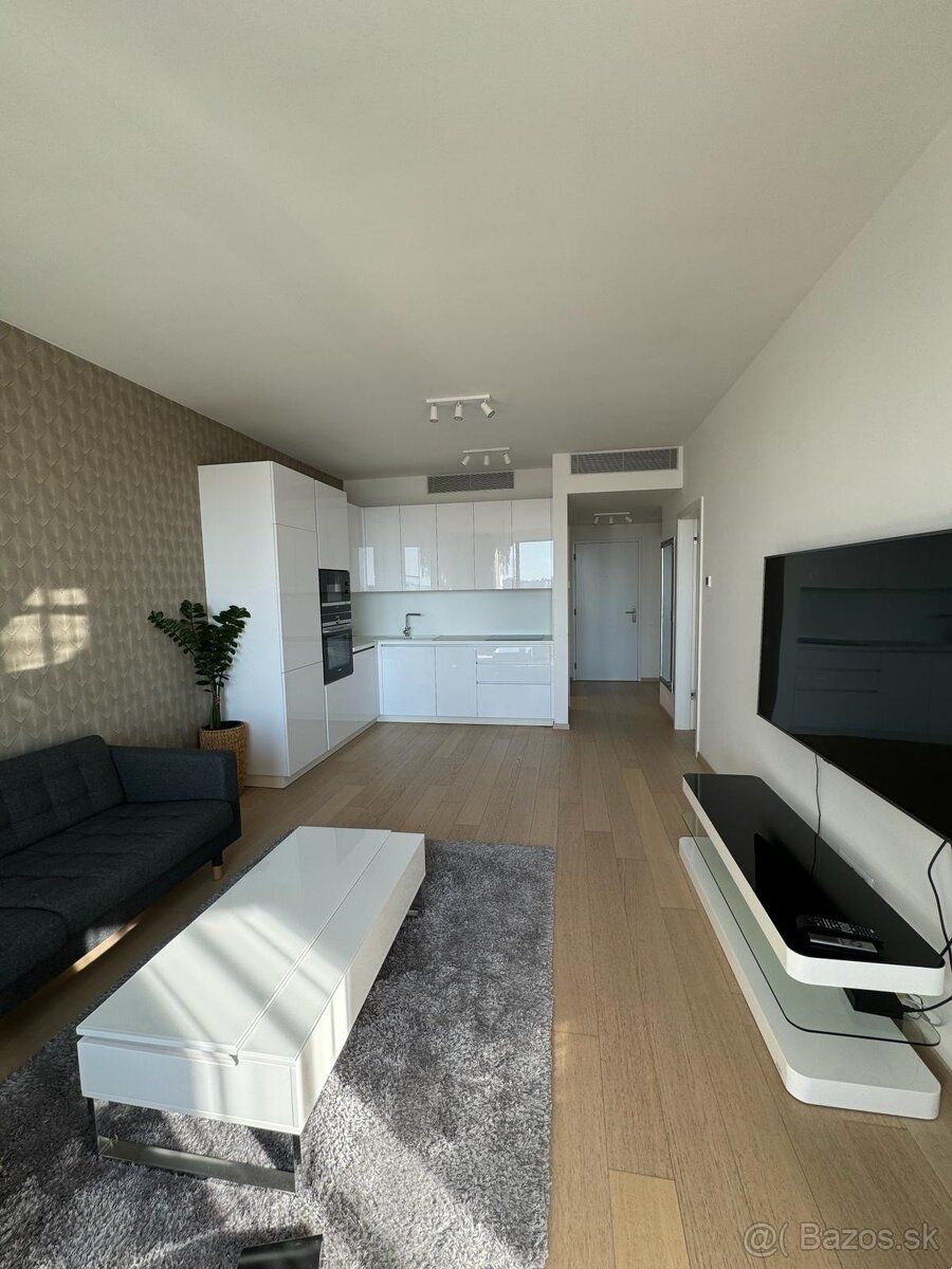 Prenájom 2‑izb bytu SKY PARK 14.p – foto 5