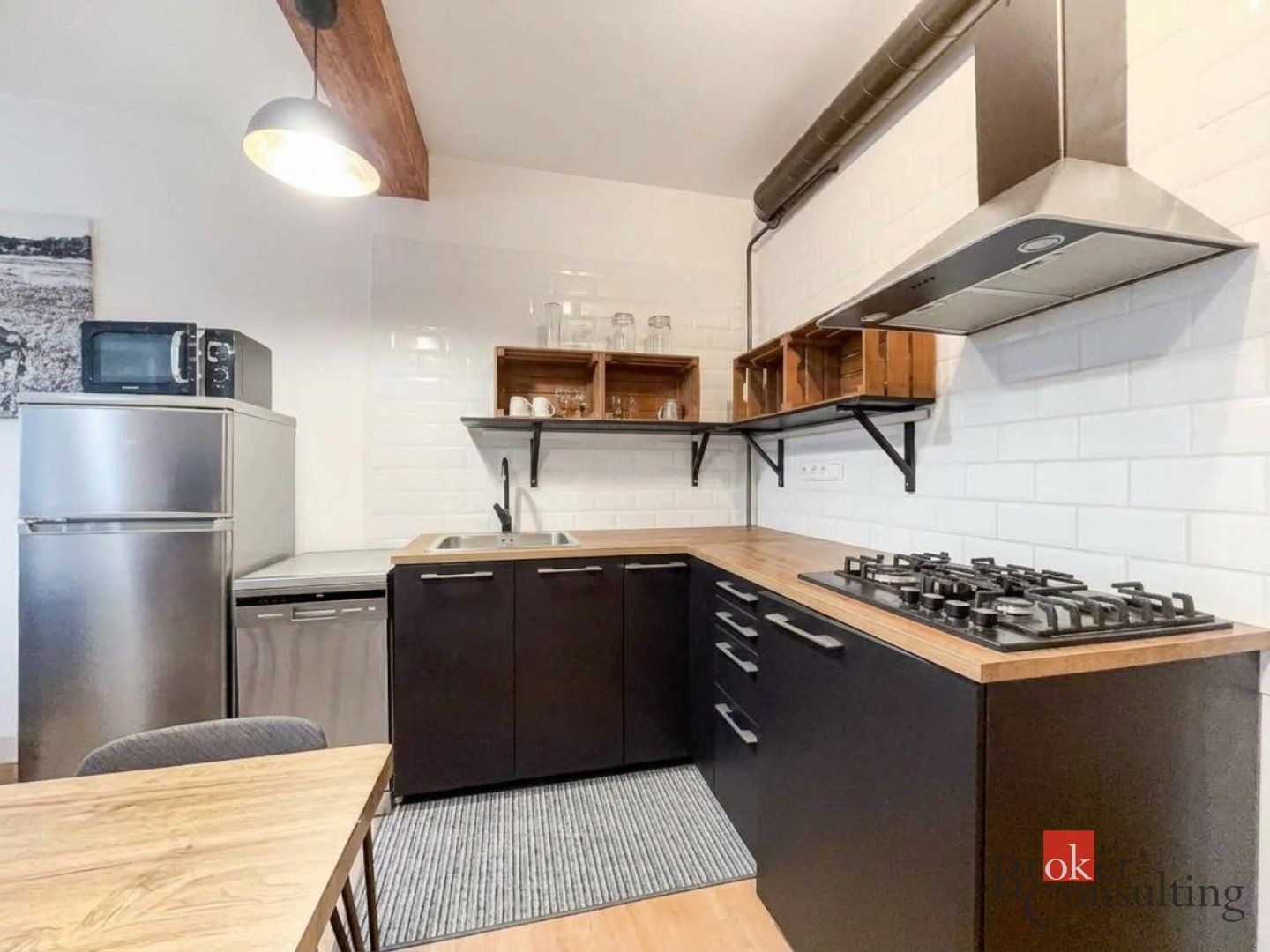 Útulný 2i byt s balkónom a parkovaním v Starom Meste – foto 3