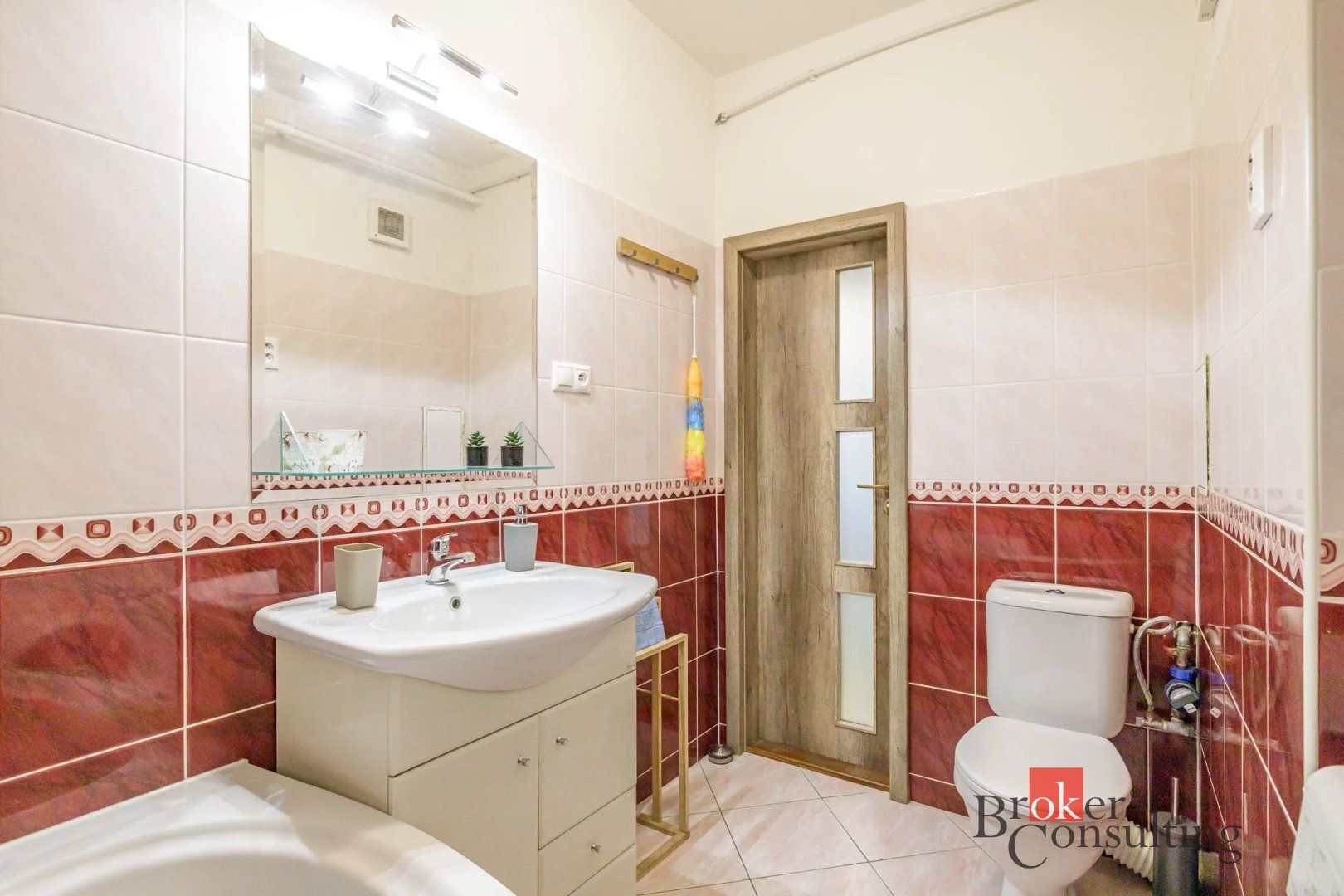 Útulný 2i byt s balkónom a parkovaním v Starom Meste – foto 9