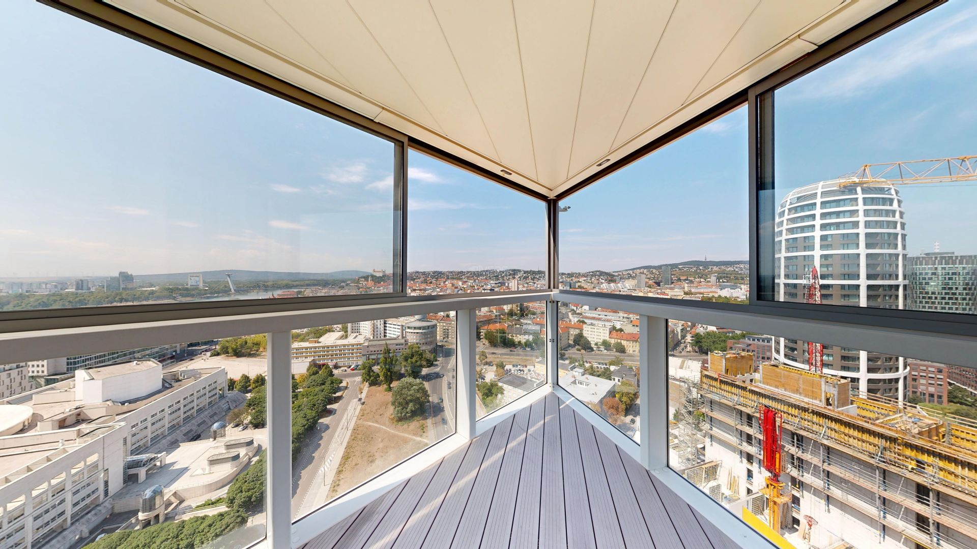 Panorama City - štvor-izbový byt s výhľadom na hrad – foto 5