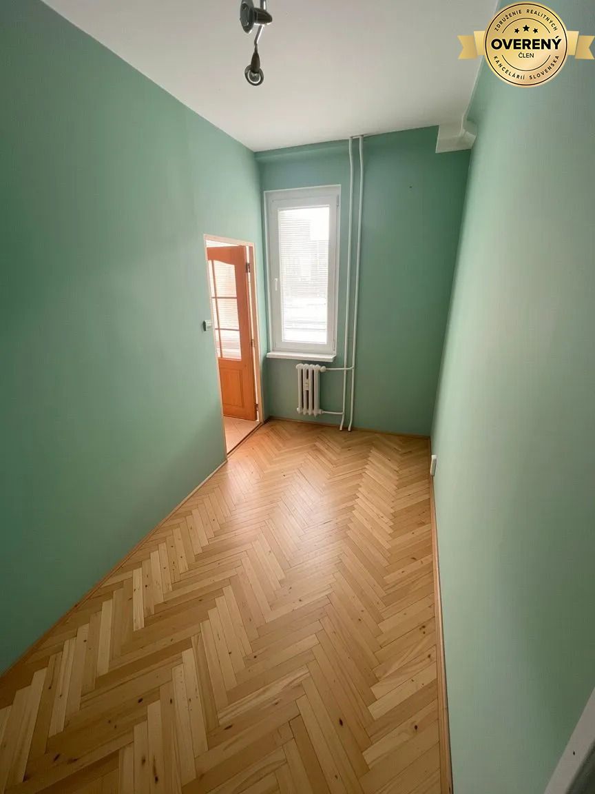 I Na predaj 2‑i byt s veľkou loggiou v Ružinove – Trávniky – foto 9