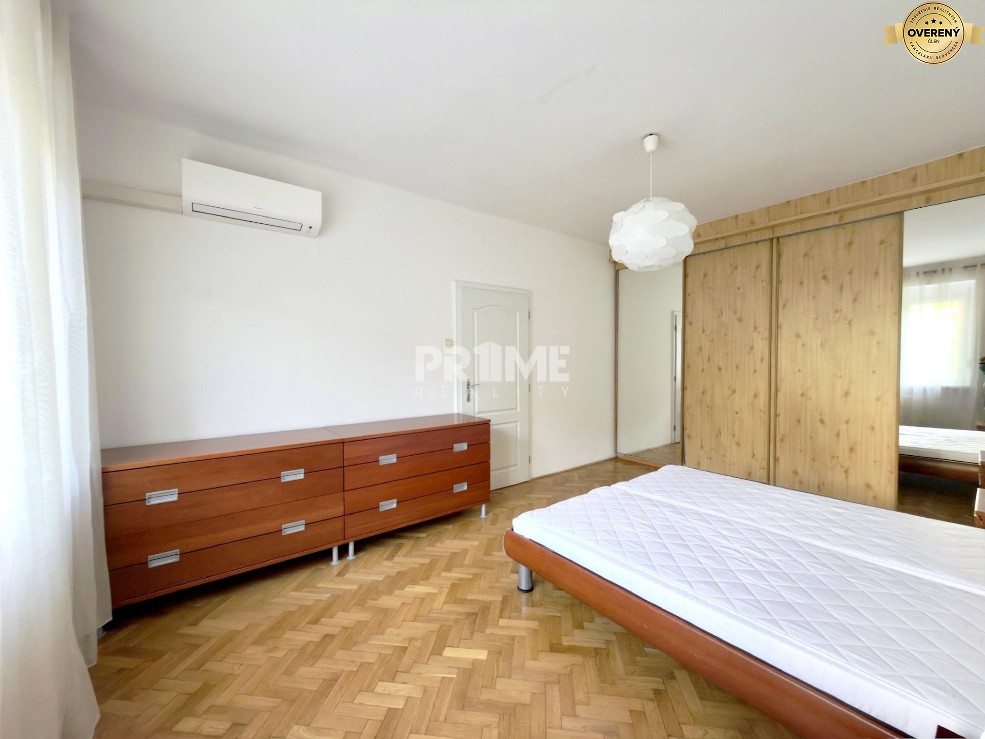 MODERNÝ 2i byt ( 65 m 2 ) v Starom Meste, KLÍMA, Karadžičova ulica – foto 5