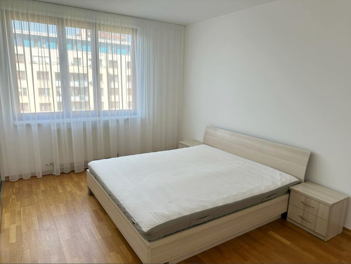 Zariadený 4 izbový byt na ulici Vajnorská v Bratislave – foto 10