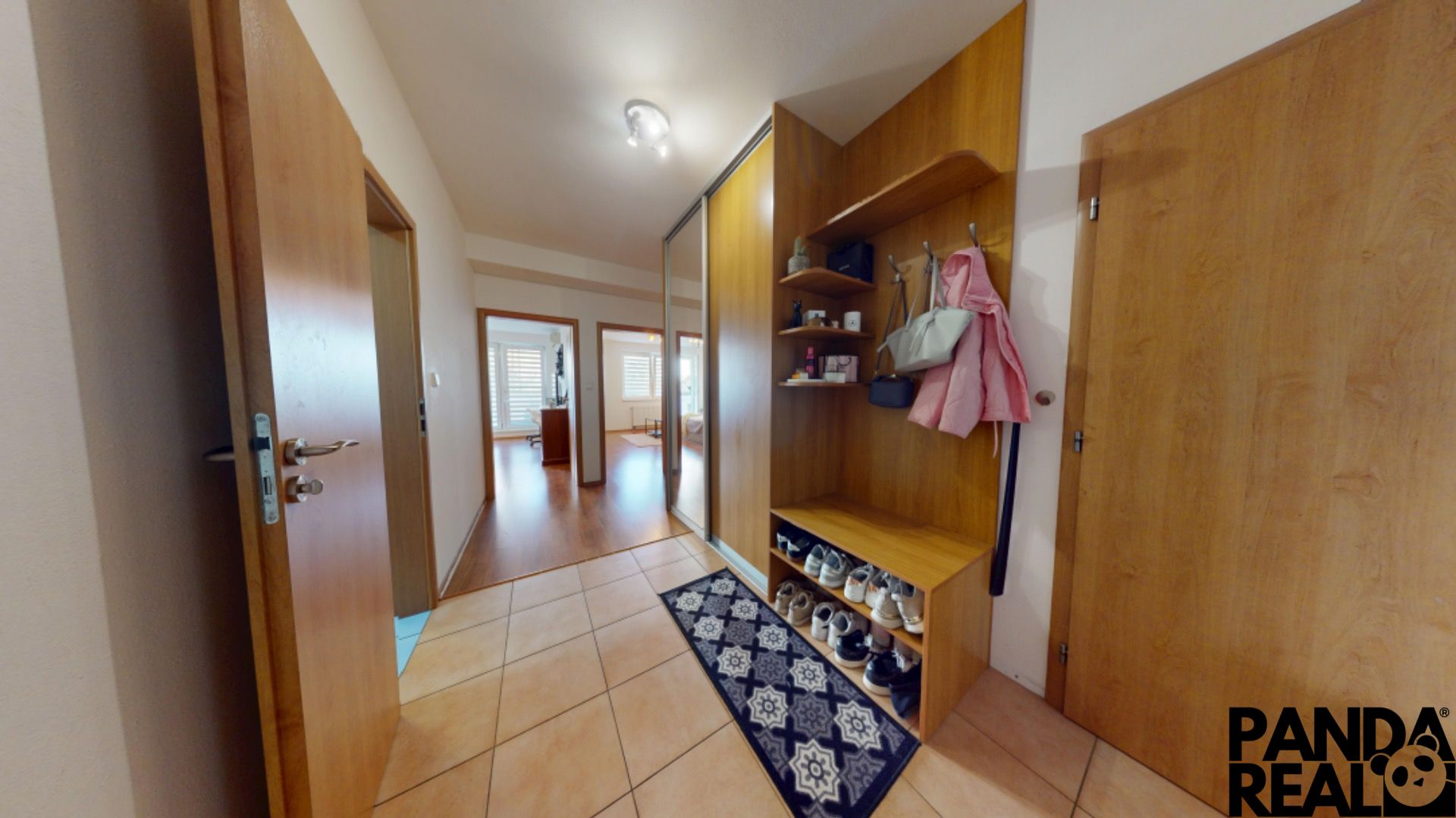 Veľkometrážny 2 izb. byt, vlastné parkovanie, Budatínska, Bratislava – foto 10