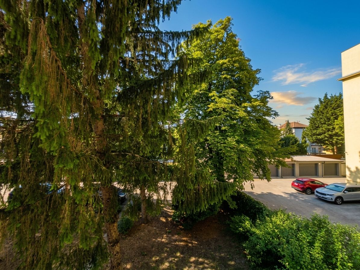 Priestranný 2 izbový byt v Širšom centre s rez. parkovaním – foto 5
