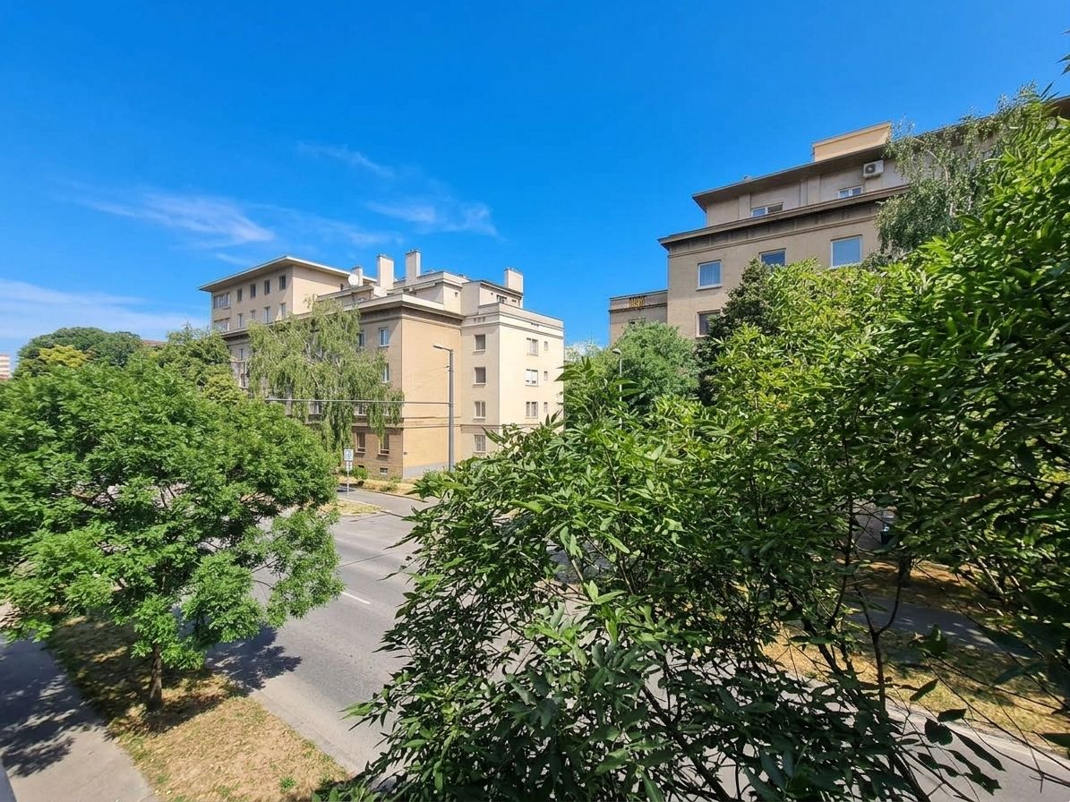 Priestranný 2 izbový byt v Širšom centre s rez. parkovaním – foto 4