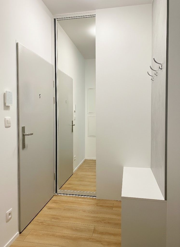 Moderný 2‑izbový byt s terasou a parkovaním – foto 10