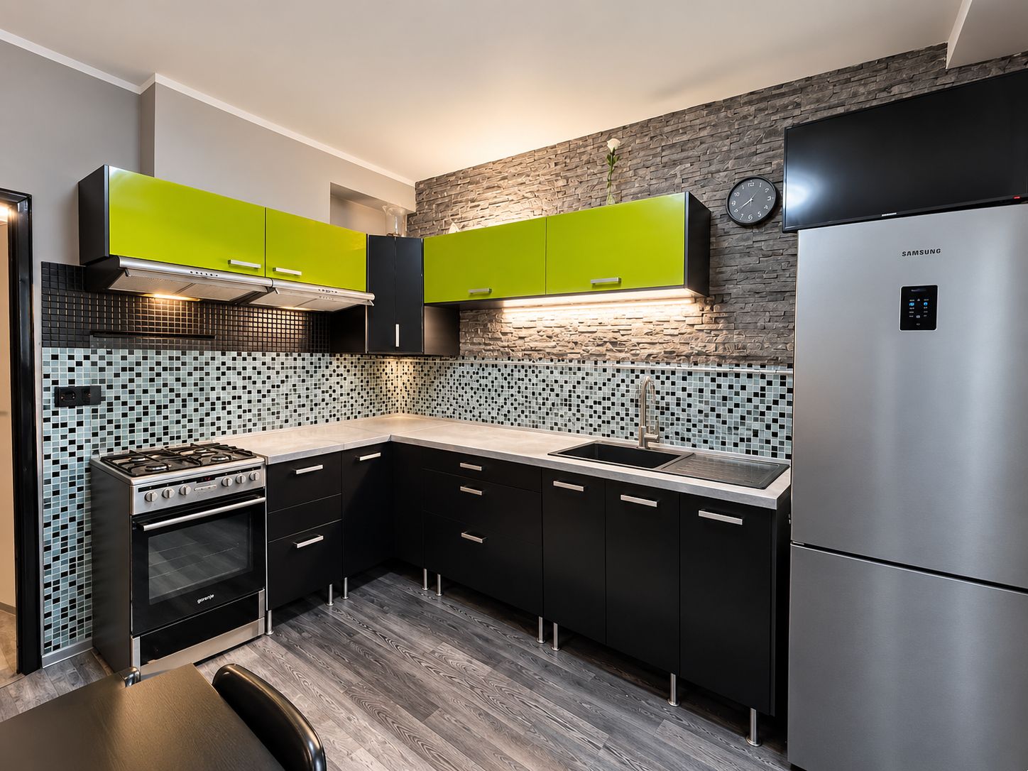 Predaj 4‑izbový byt , čiastočná rekonštrukcia BA V – foto 2
