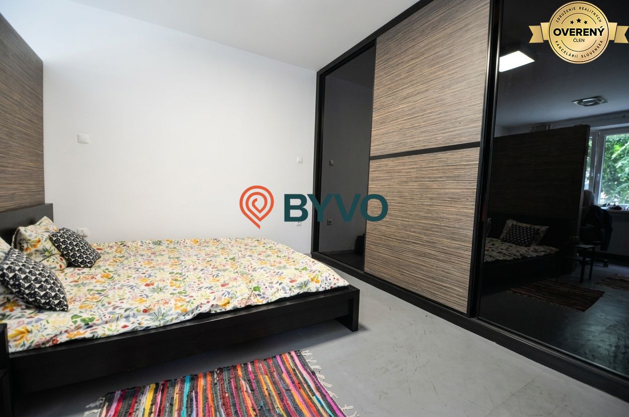 65m² 3‑izbový byt s balkónom (aktuálne 2+1) – Staré Mesto - Nivy – foto 4
