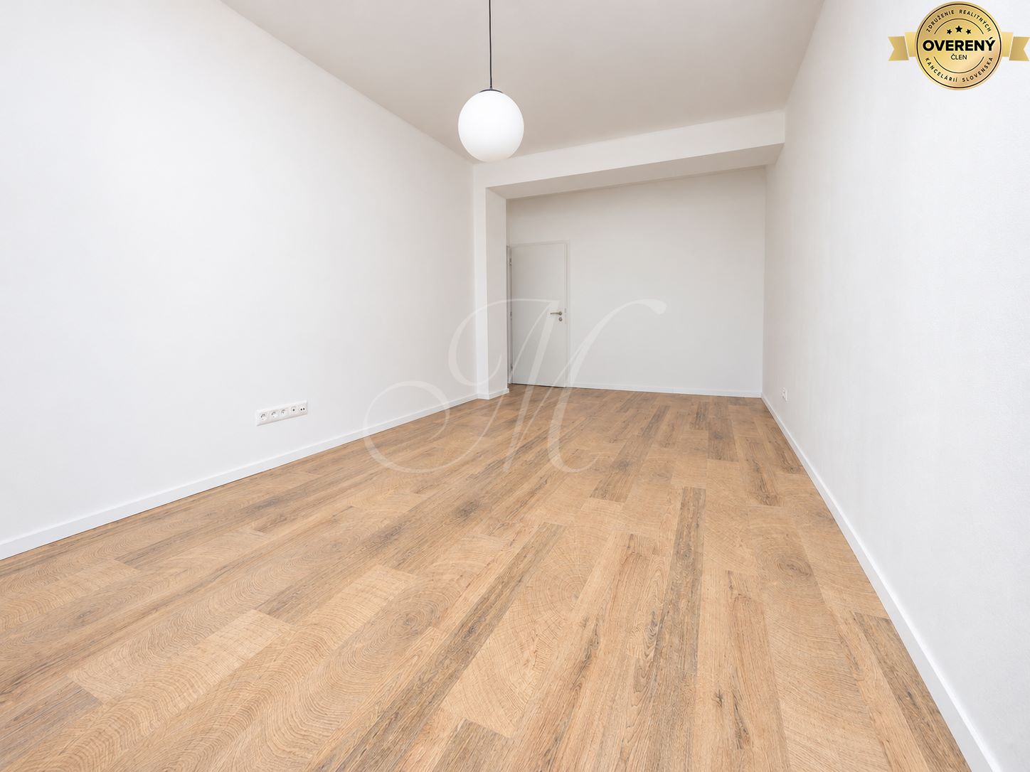 Svetlý 2i byt s balkónom, Staré Mesto – foto 2