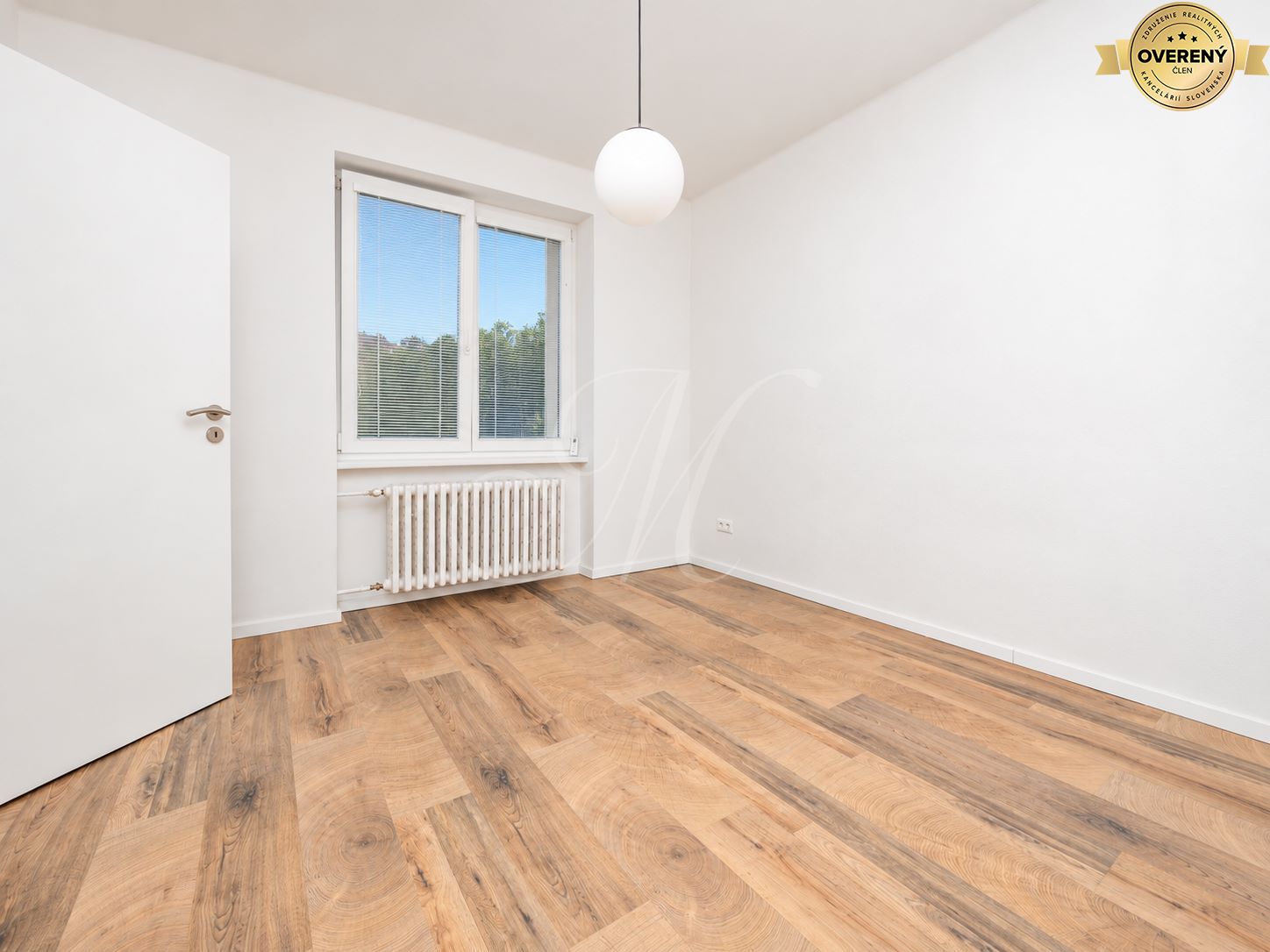 Svetlý 2i byt s balkónom, Staré Mesto – foto 3