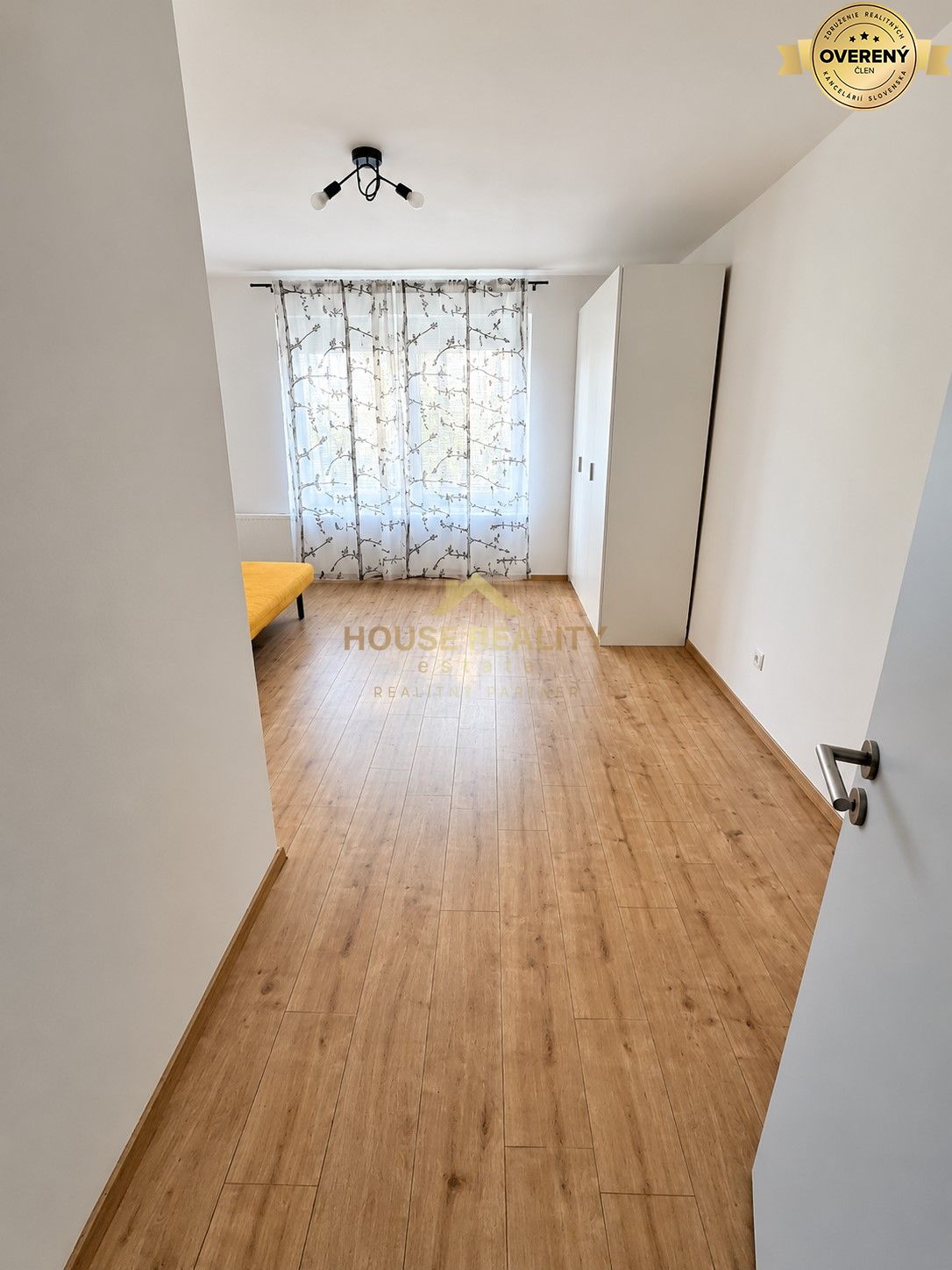 Prenájom 3 izbový byt, Sibírska ulica, Bratislava III. Nové Mesto – foto 7