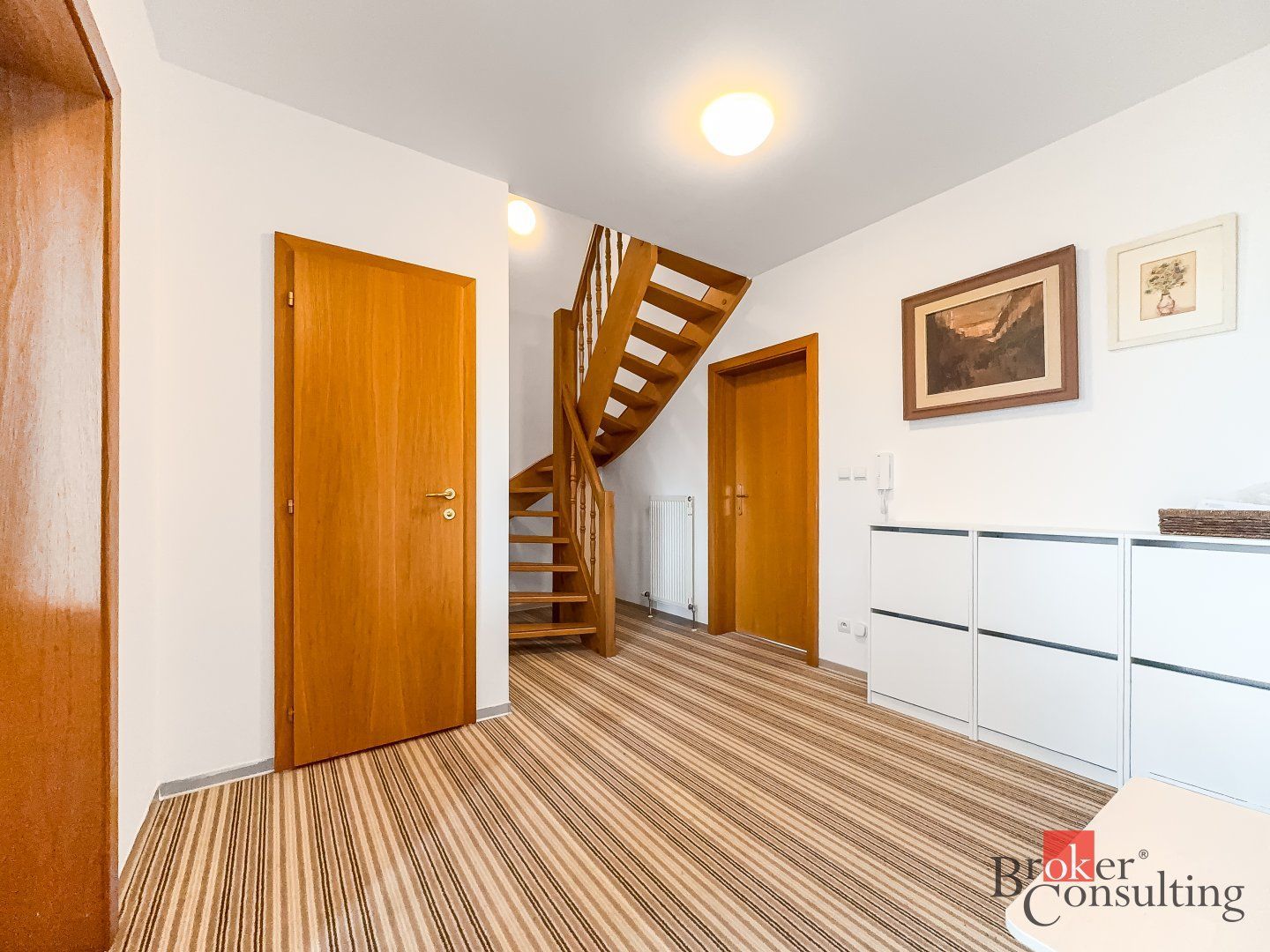 Veľkometrážny 3i mezonet s terasou a parkovaním - Nové Mesto – foto 7