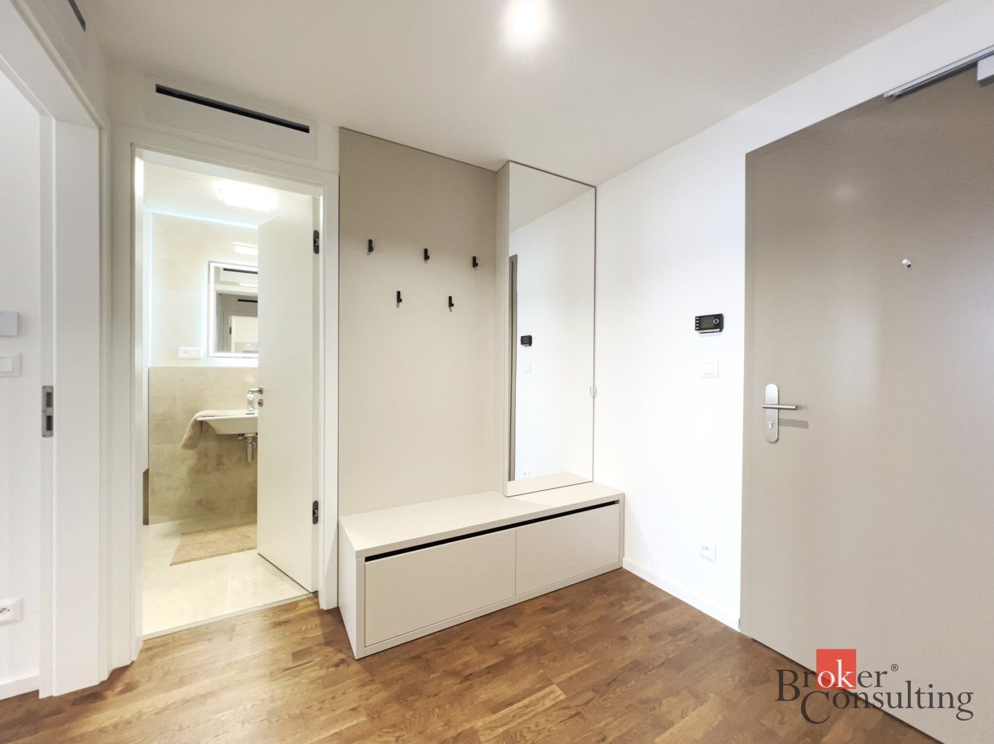Moderný 2‑izbový apartmán s balkónom a garážou, Metropolis – Downtown – foto 10