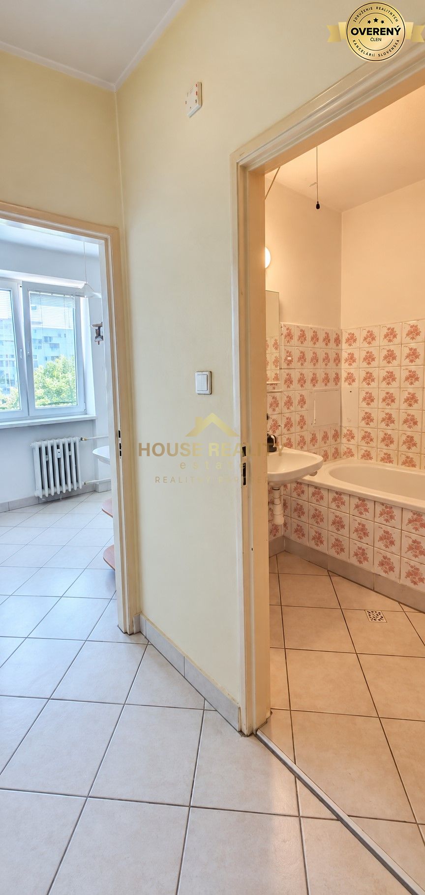 Priestranný tehlový 3 izbový byt + lodžia, Trnavská cesta, BA Ružinov – foto 9