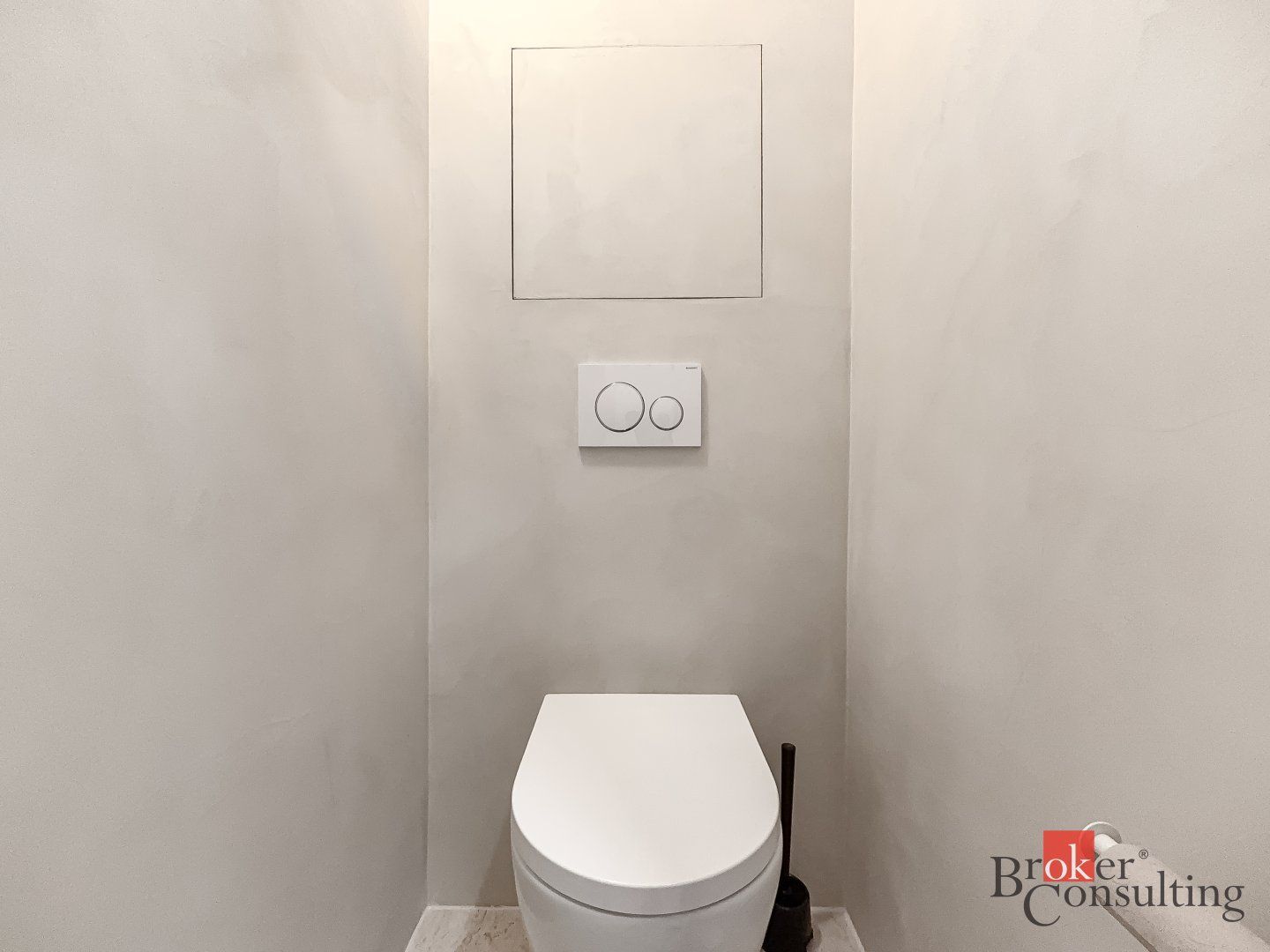 Svetlý zrekonštruovaný 2i byt s balkónom a lodžiou - Ružinov – foto 9