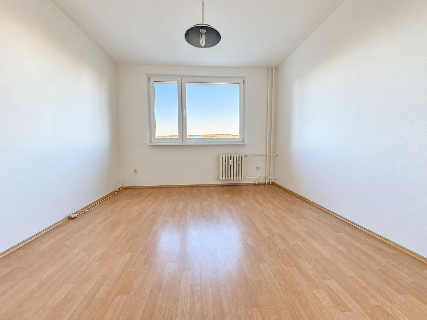 Svetlý 4‑izbový byt s lodžiou a krásnym výhľadom v Dúbravke – foto 6