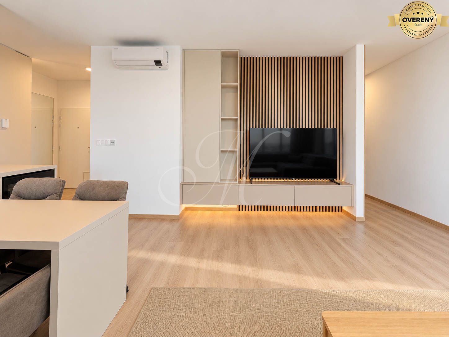 Luxusný 2i byt s loggiou, Discovery Residence – foto 4