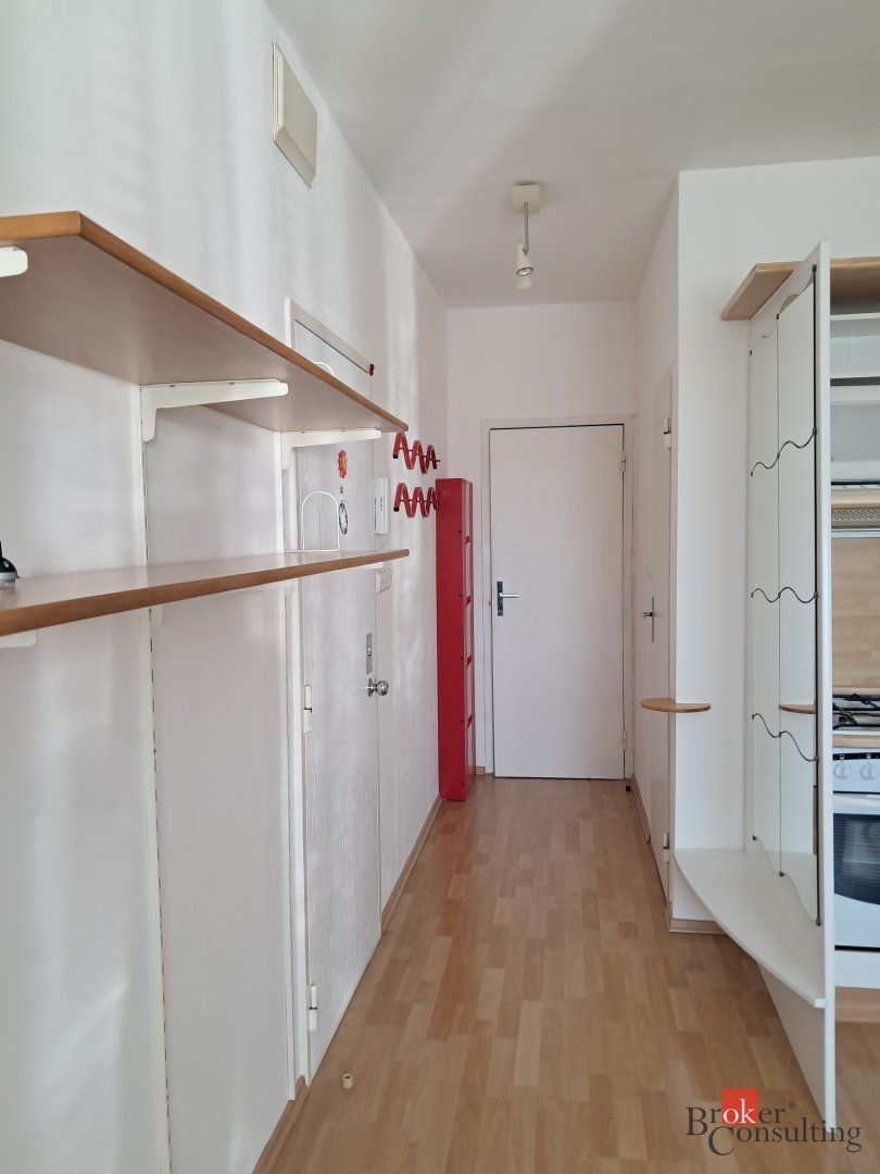 NOVÁ CENA - 2 izbový kompletne zariadený a zrekonštruovaný byt, Lamač – foto 6