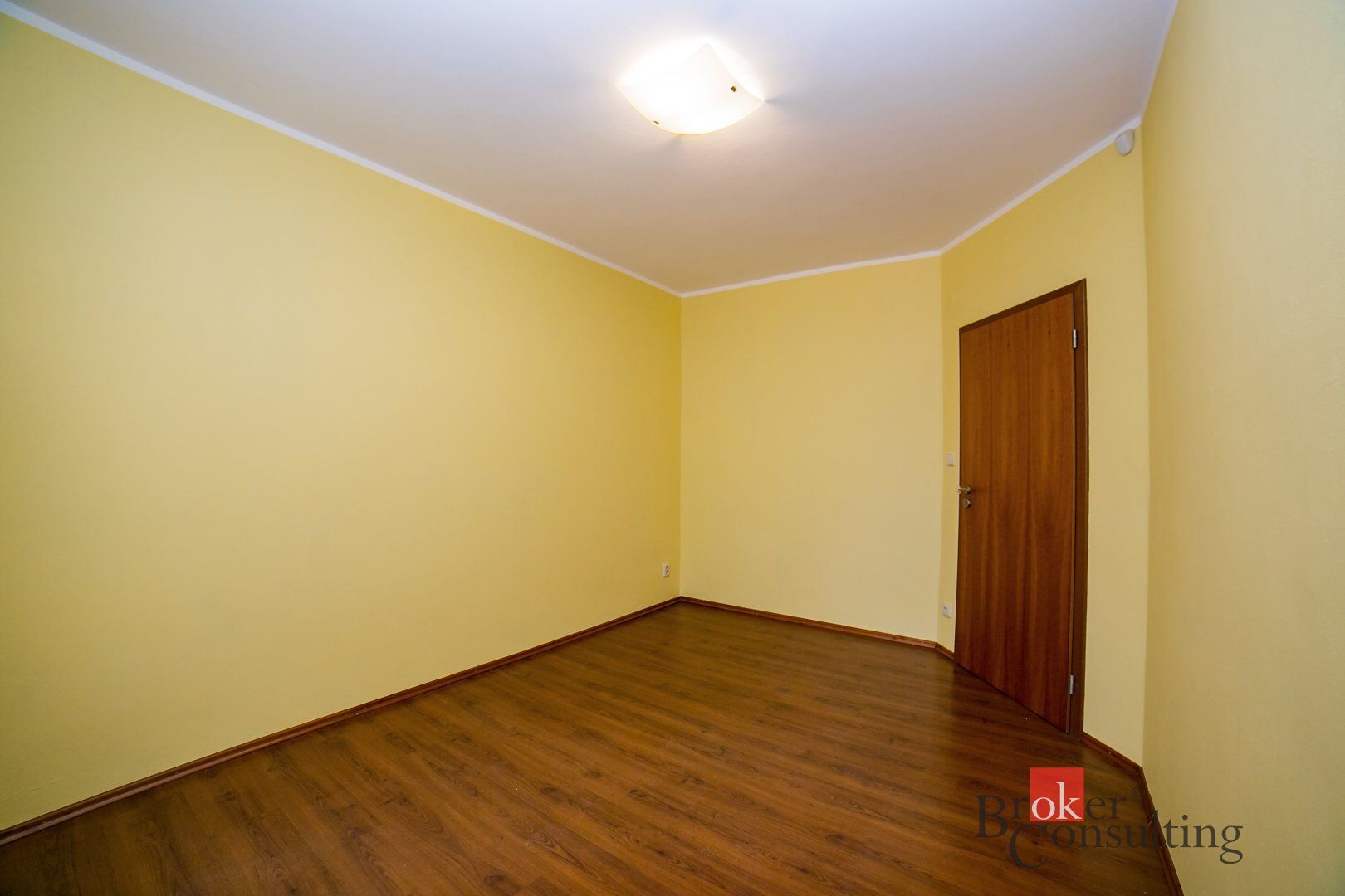 Priestranný 3‑izbový byt s terasou pri Bratislavskom hrade – foto 10