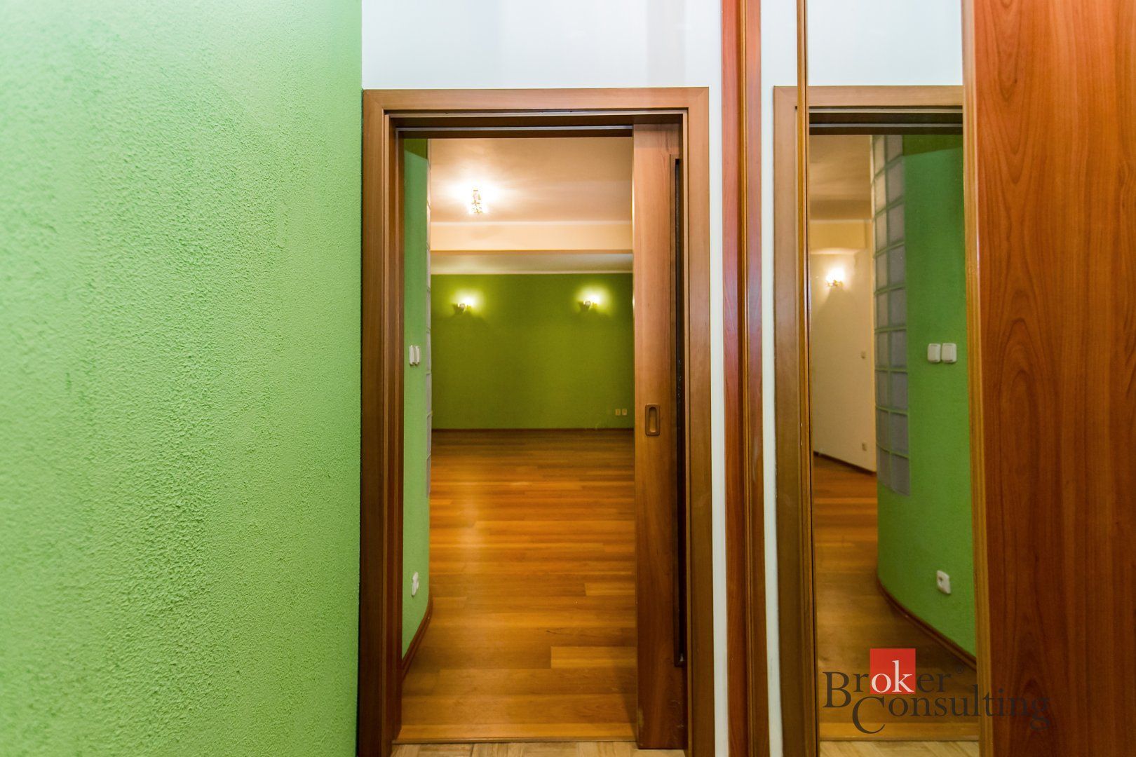 Priestranný 3‑izbový byt s terasou pri Bratislavskom hrade – foto 7