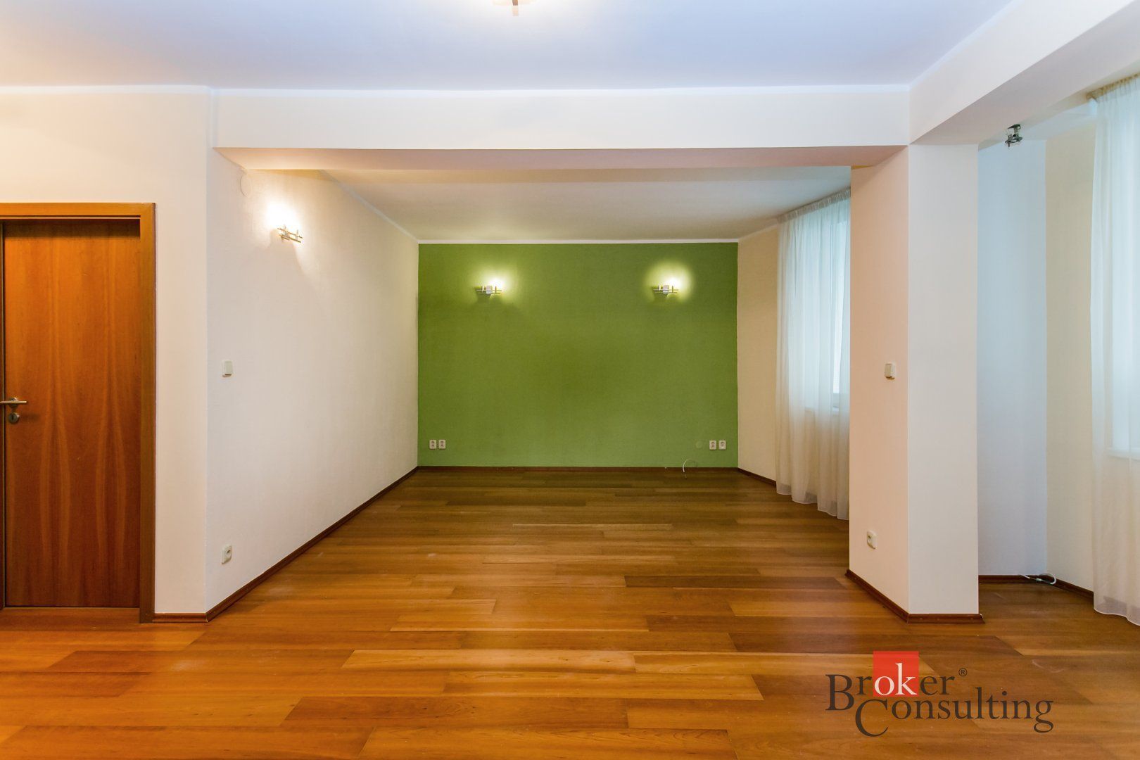 Priestranný 3‑izbový byt s terasou pri Bratislavskom hrade – foto 8